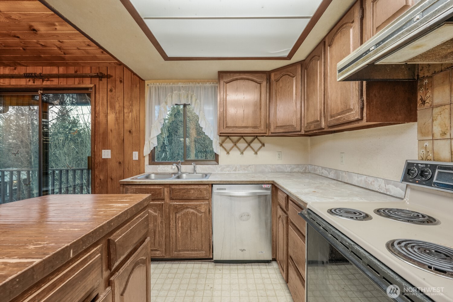 8388 N Pass Road Property Photo 11