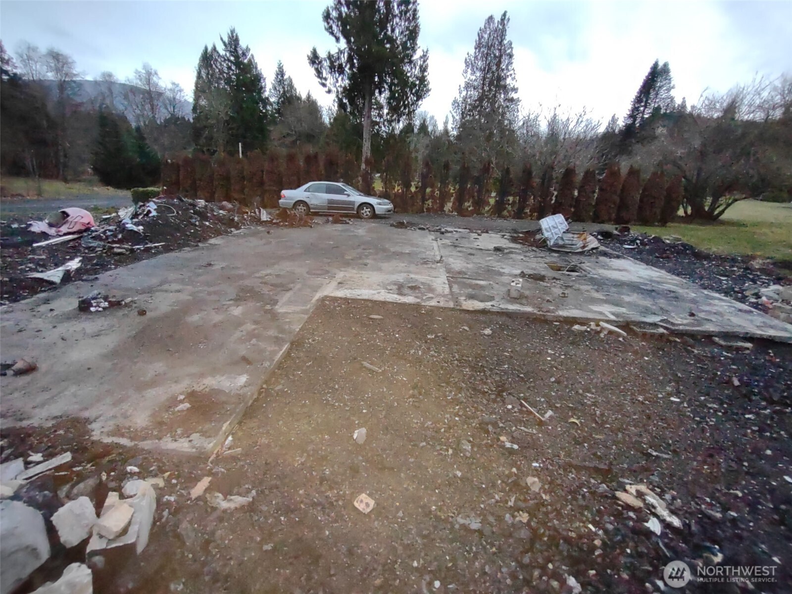 140 Kiona Road Property Photo 4