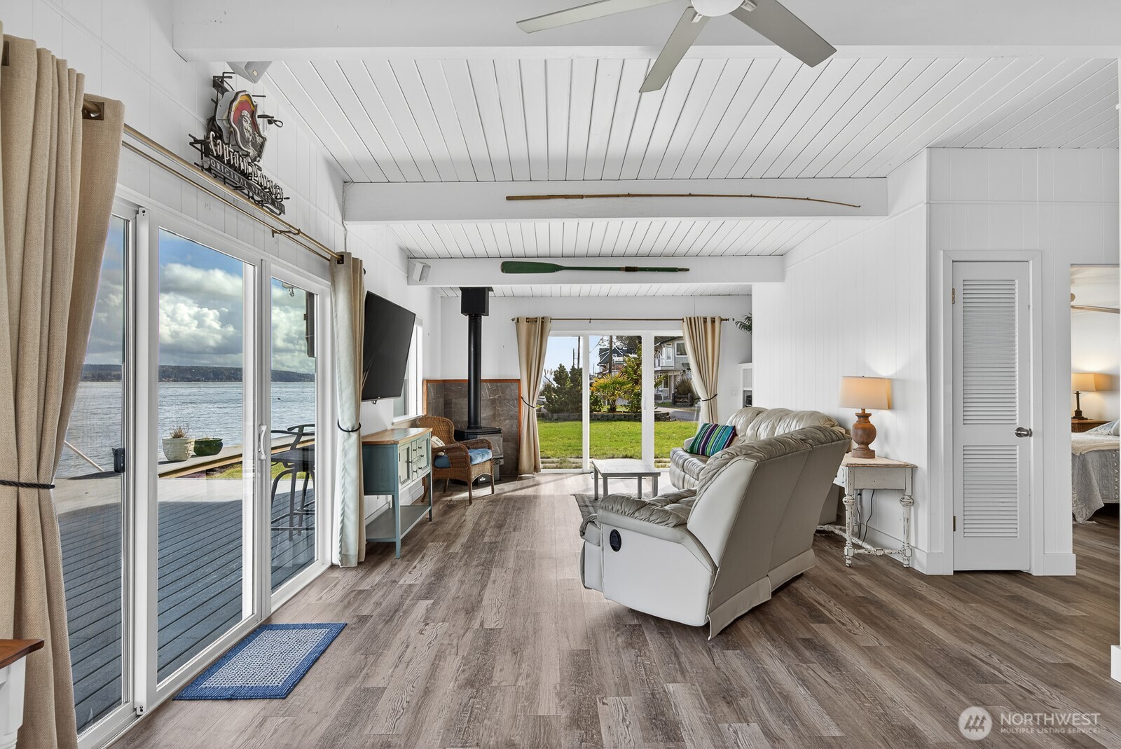 3187 Shoreline Drive Property Photo 13