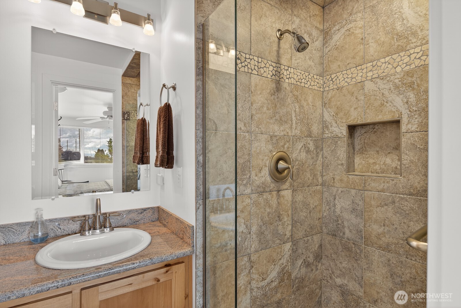 3187 Shoreline Drive Property Photo 28