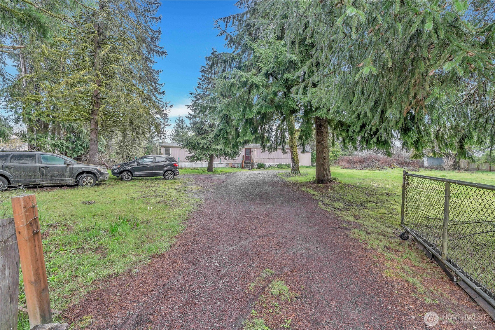 7629 N Old Pacific Highway Property Photo 2