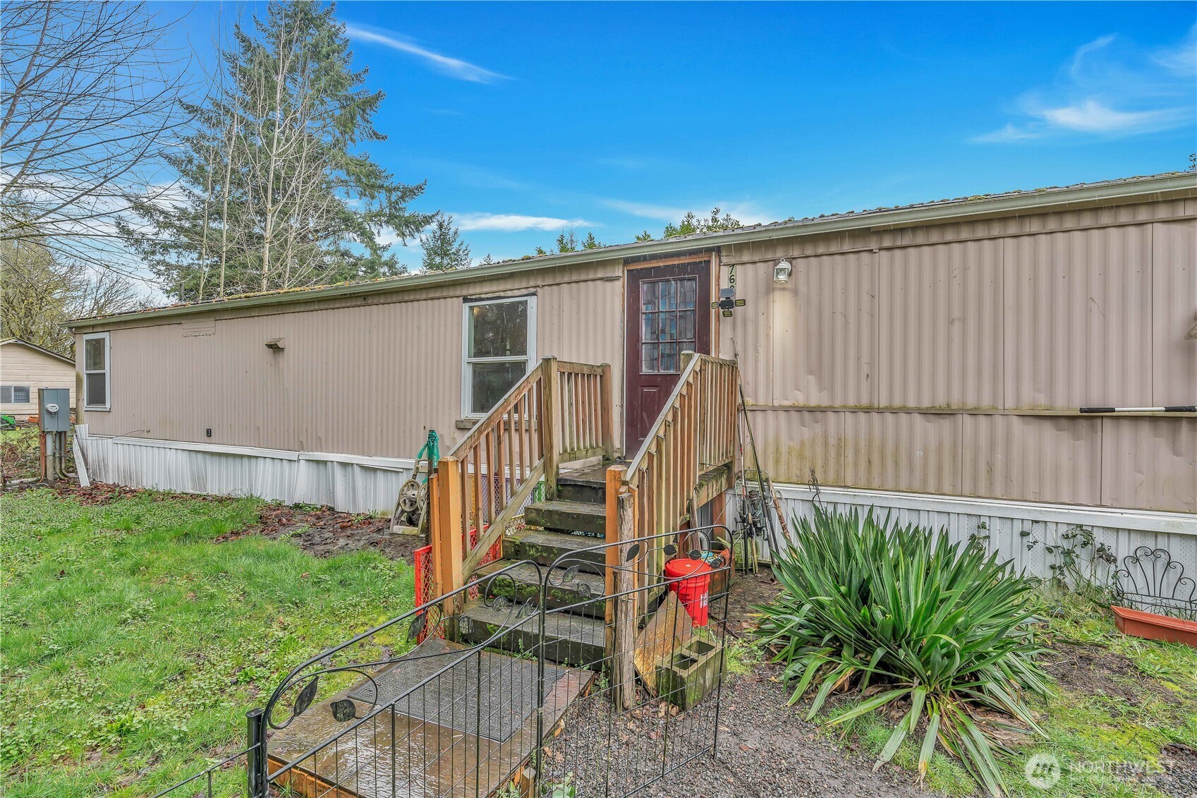 7629 N Old Pacific Highway Property Photo 5