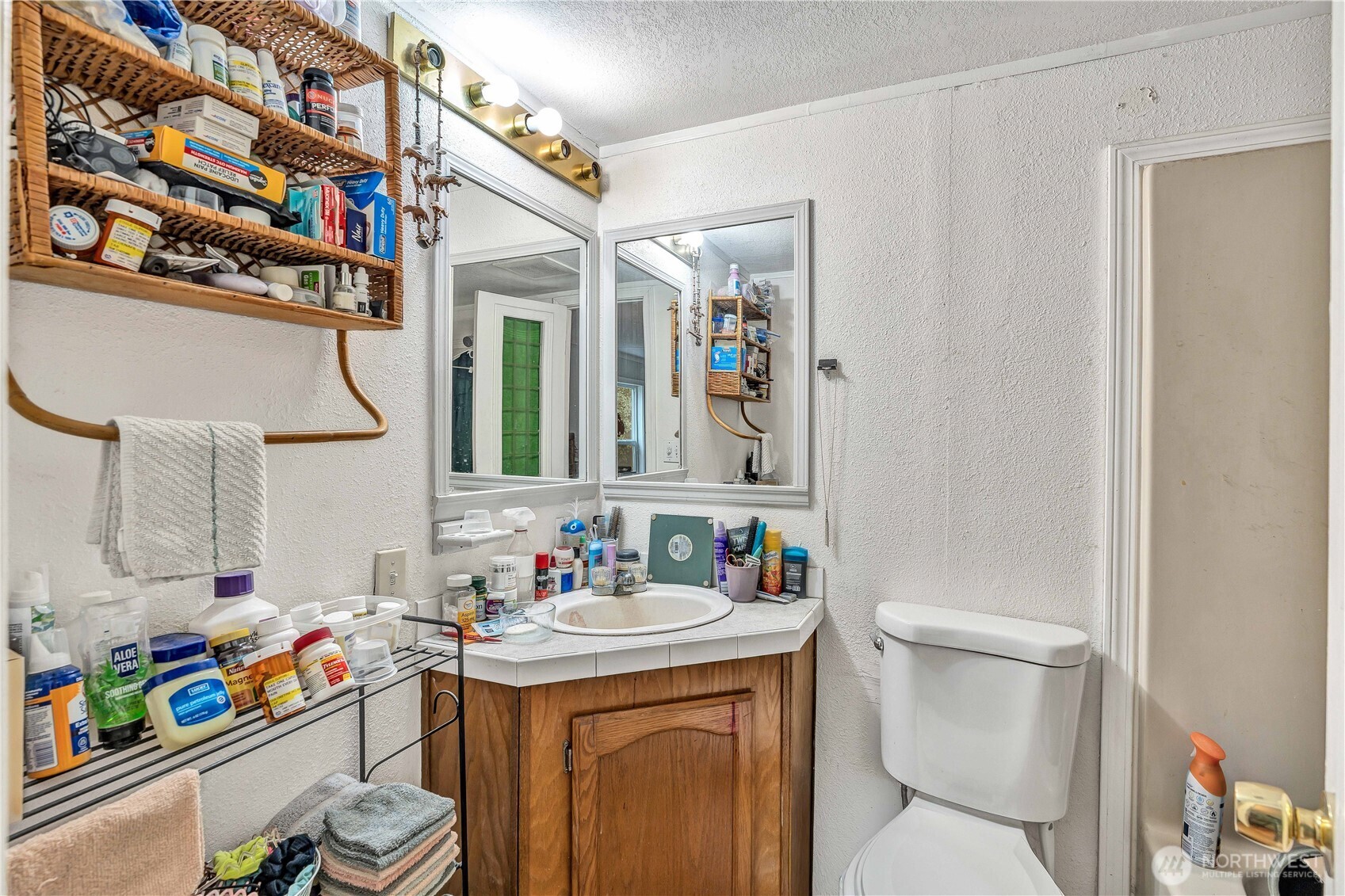 7629 N Old Pacific Highway Property Photo 21