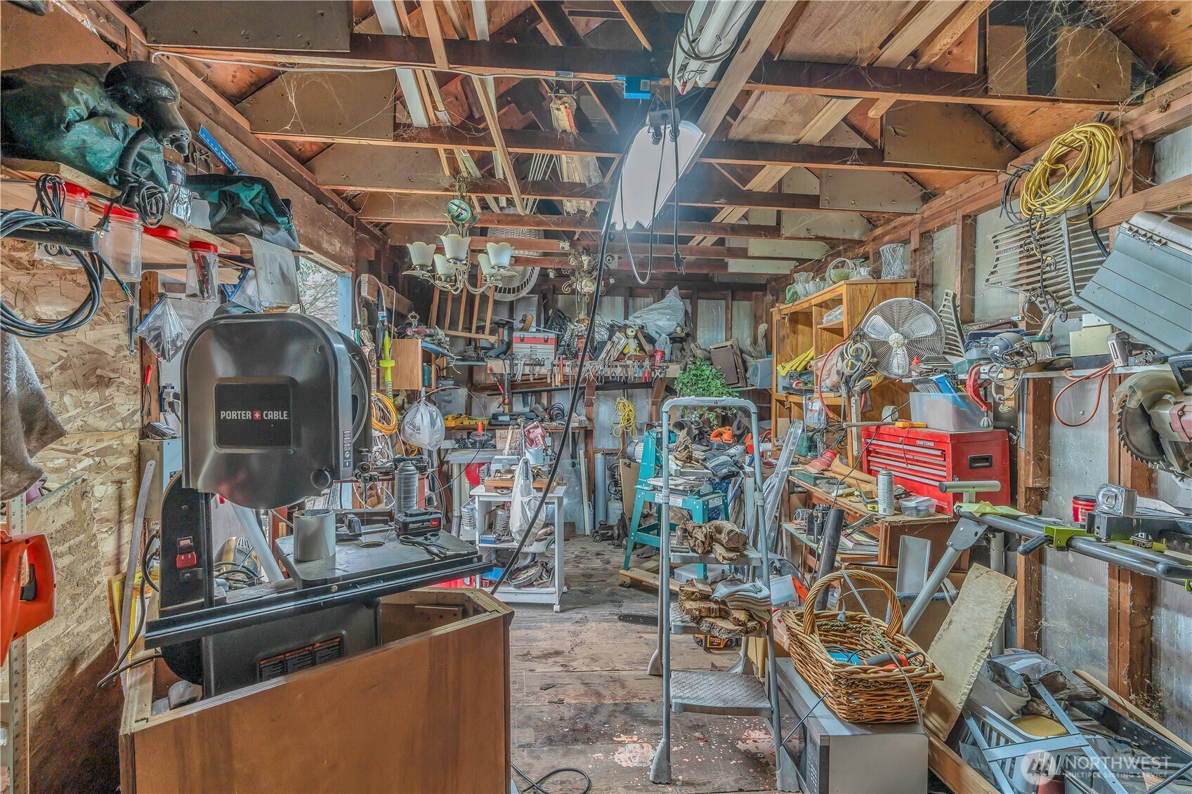 7629 N Old Pacific Highway Property Photo 29