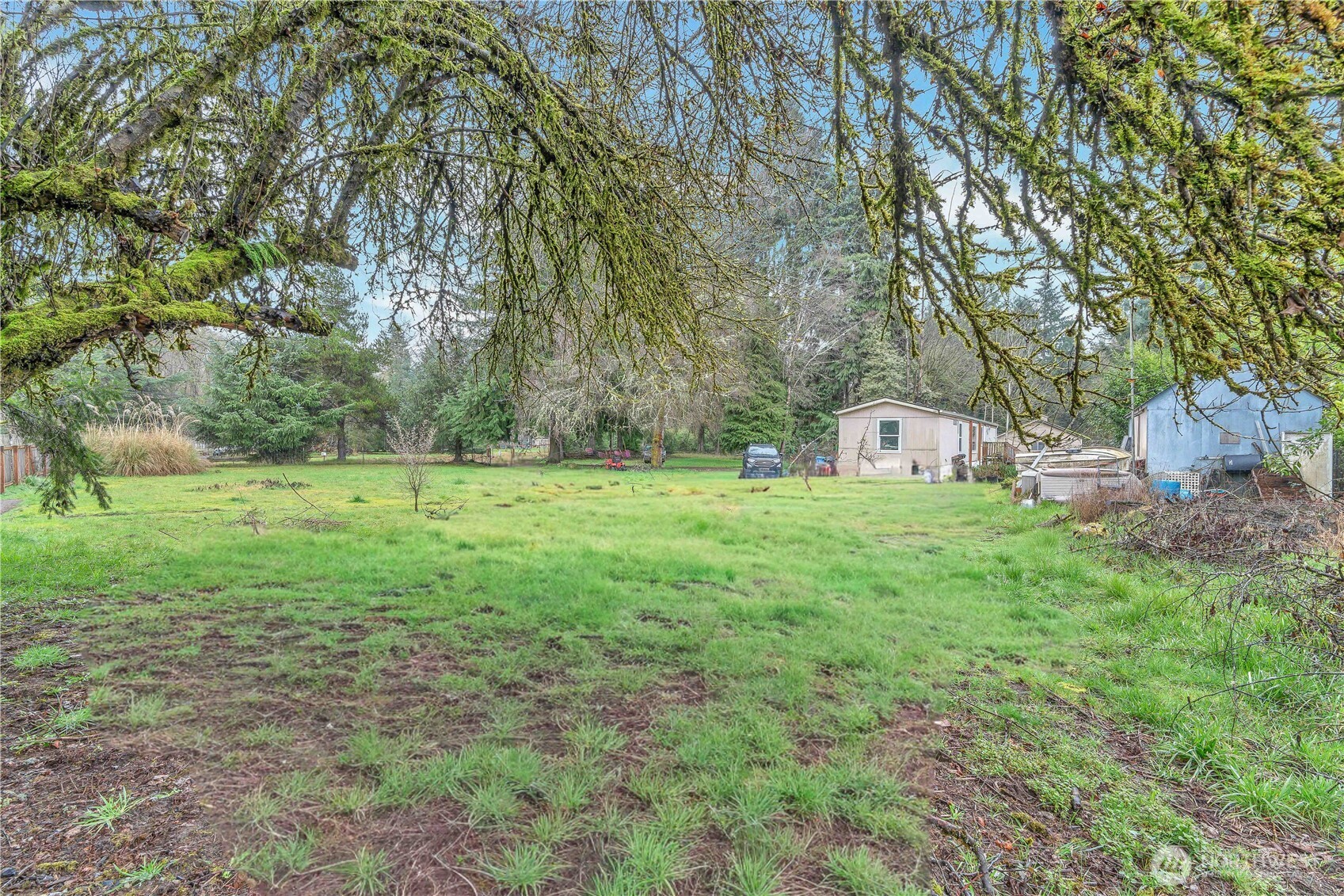 7629 N Old Pacific Highway Property Photo 31