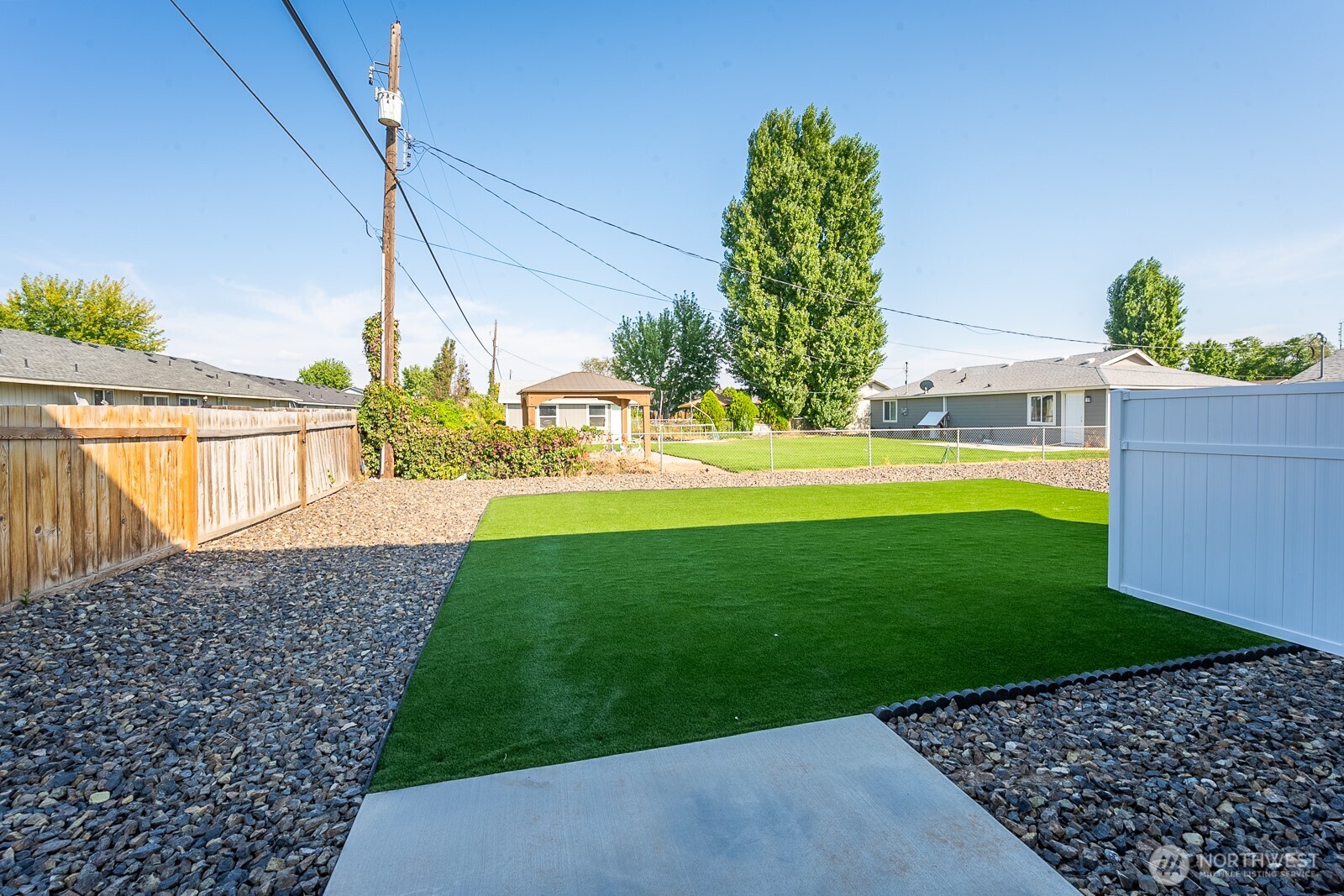 1073 S Grand Drive Property Photo 4