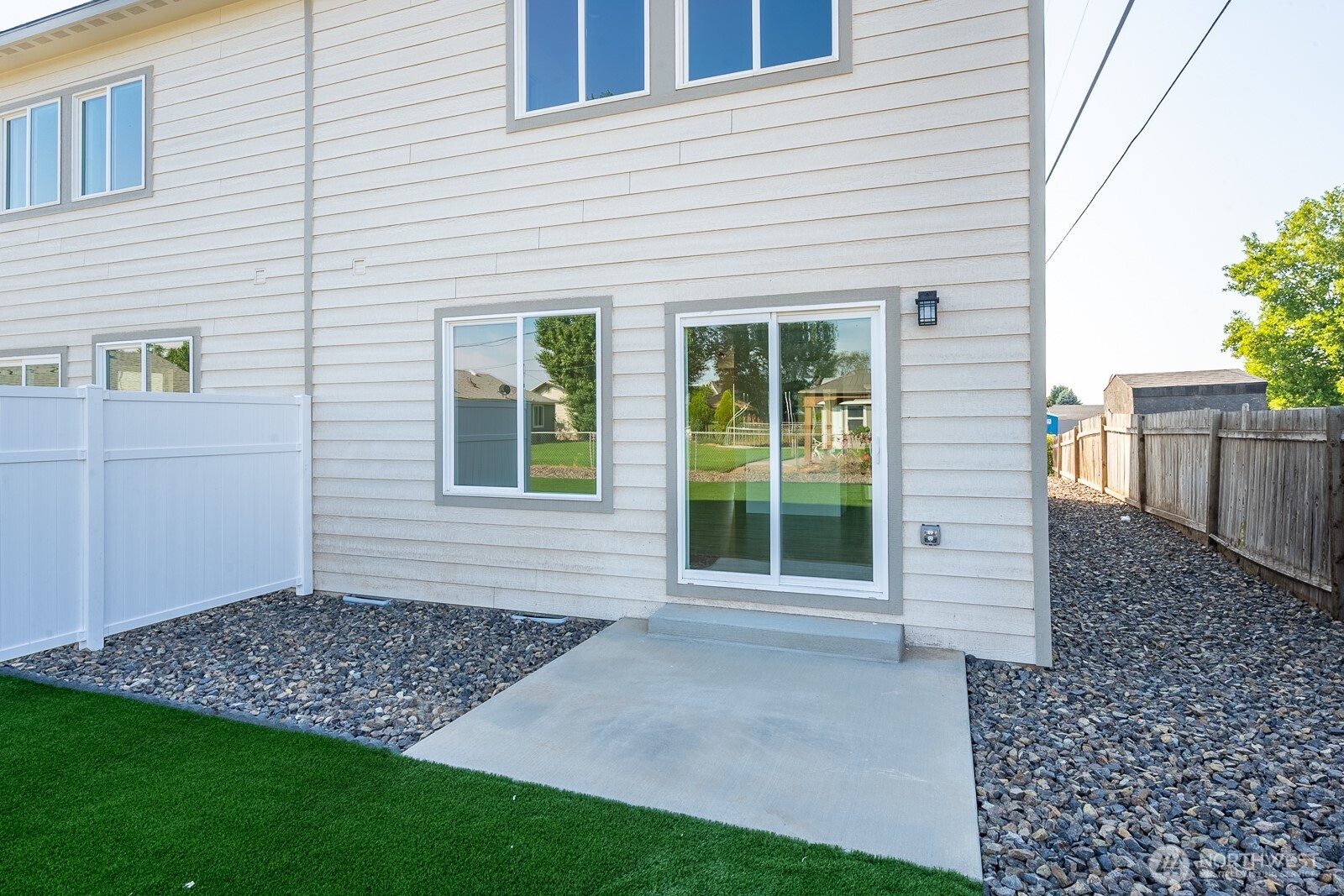 1073 S Grand Drive Property Photo 5