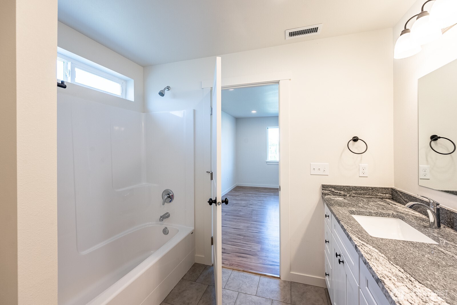 1073 S Grand Drive Property Photo 23