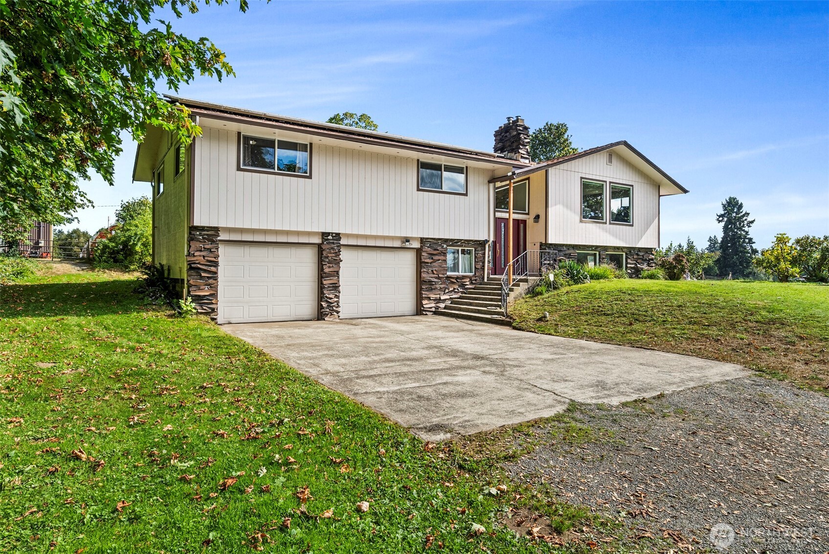 8400 Old Highway 99 Property Photo 4