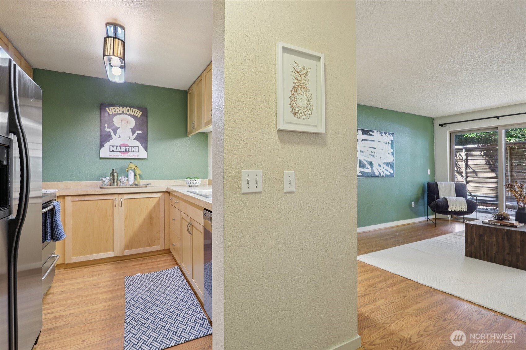 275 W Roy Street 114 Property Photo 6
