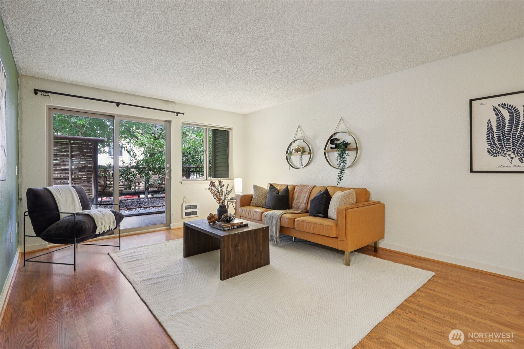 275 W Roy Street 114 Property Photo 11