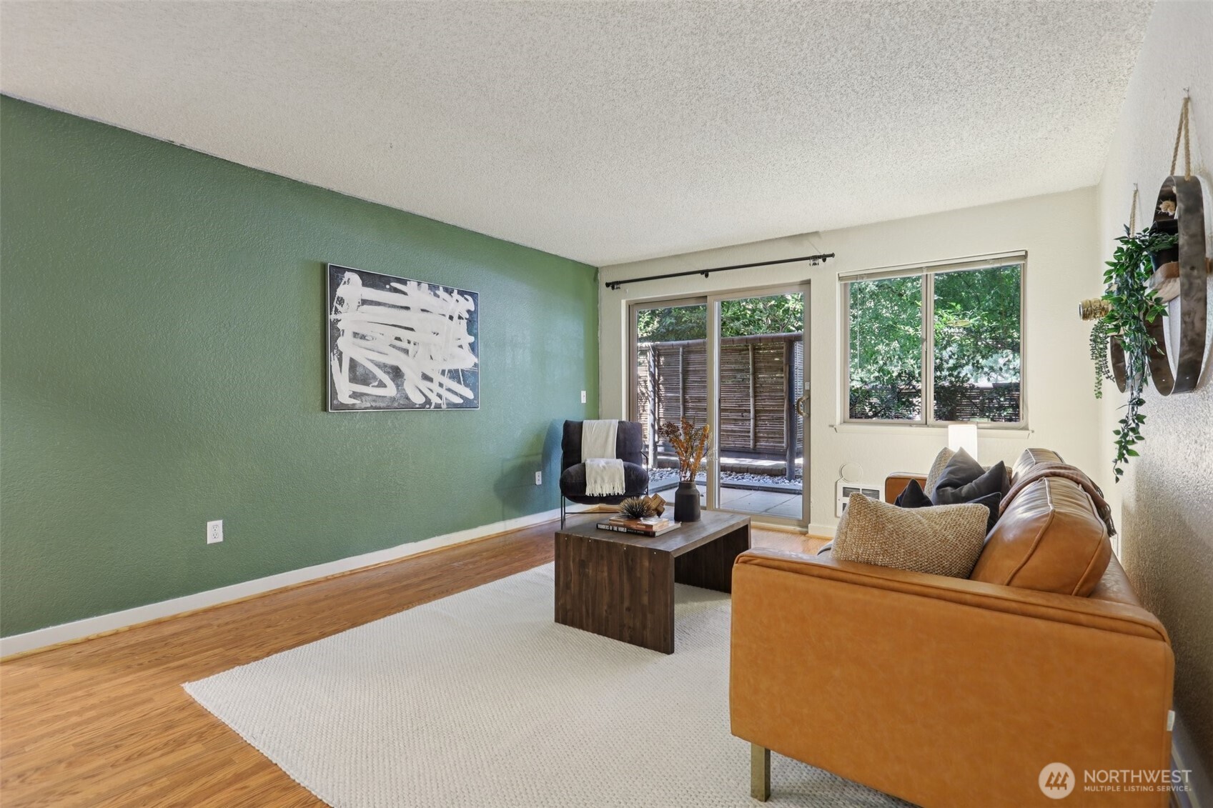 275 W Roy Street 114 Property Photo 12