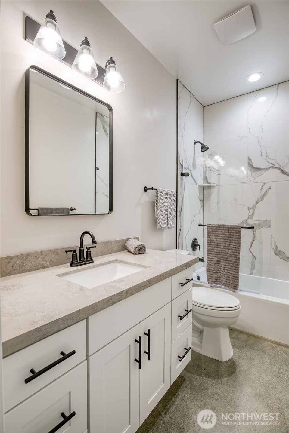 737 Wakina Loop Property Photo 16