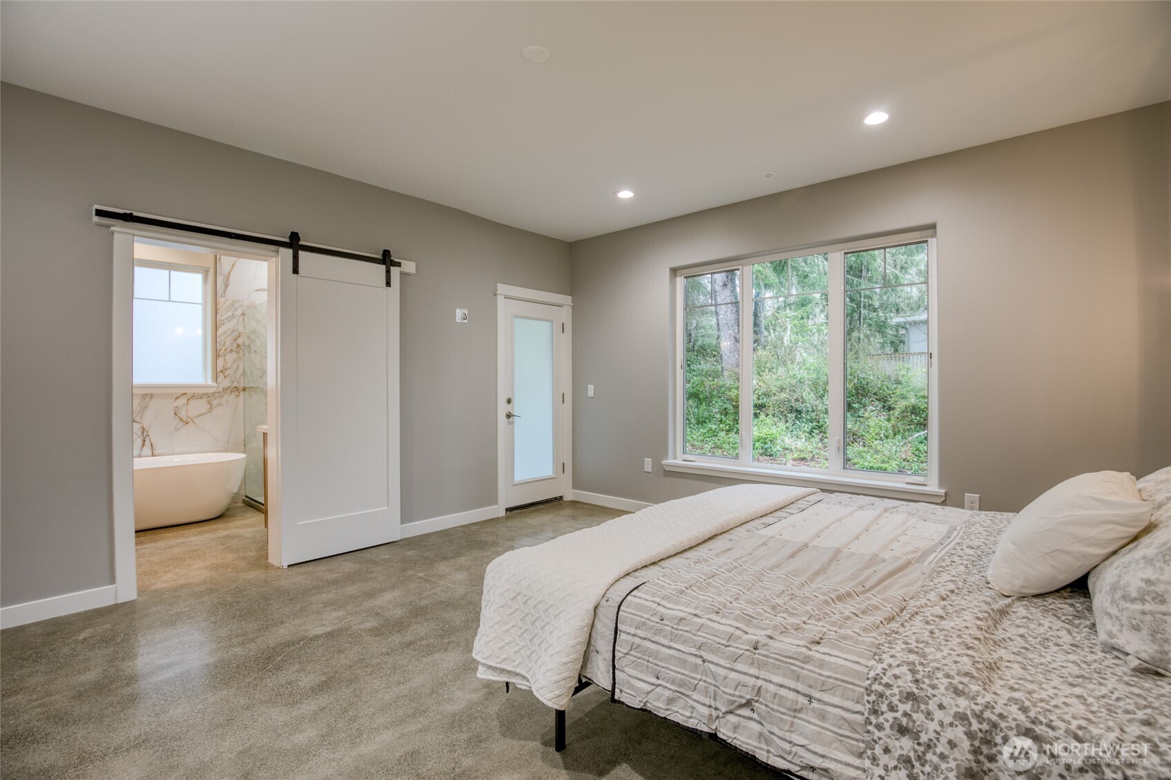 737 Wakina Loop Property Photo 19