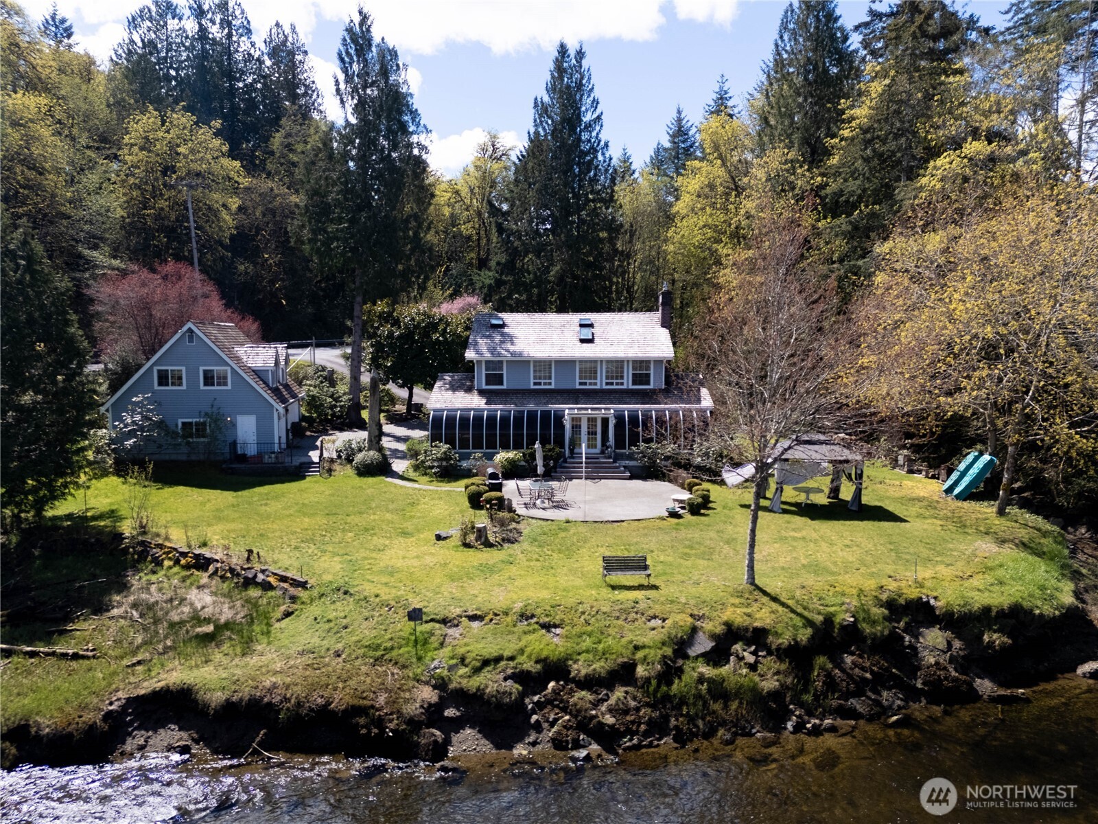 8320 E Grapeview Loop Road Property Photo 1