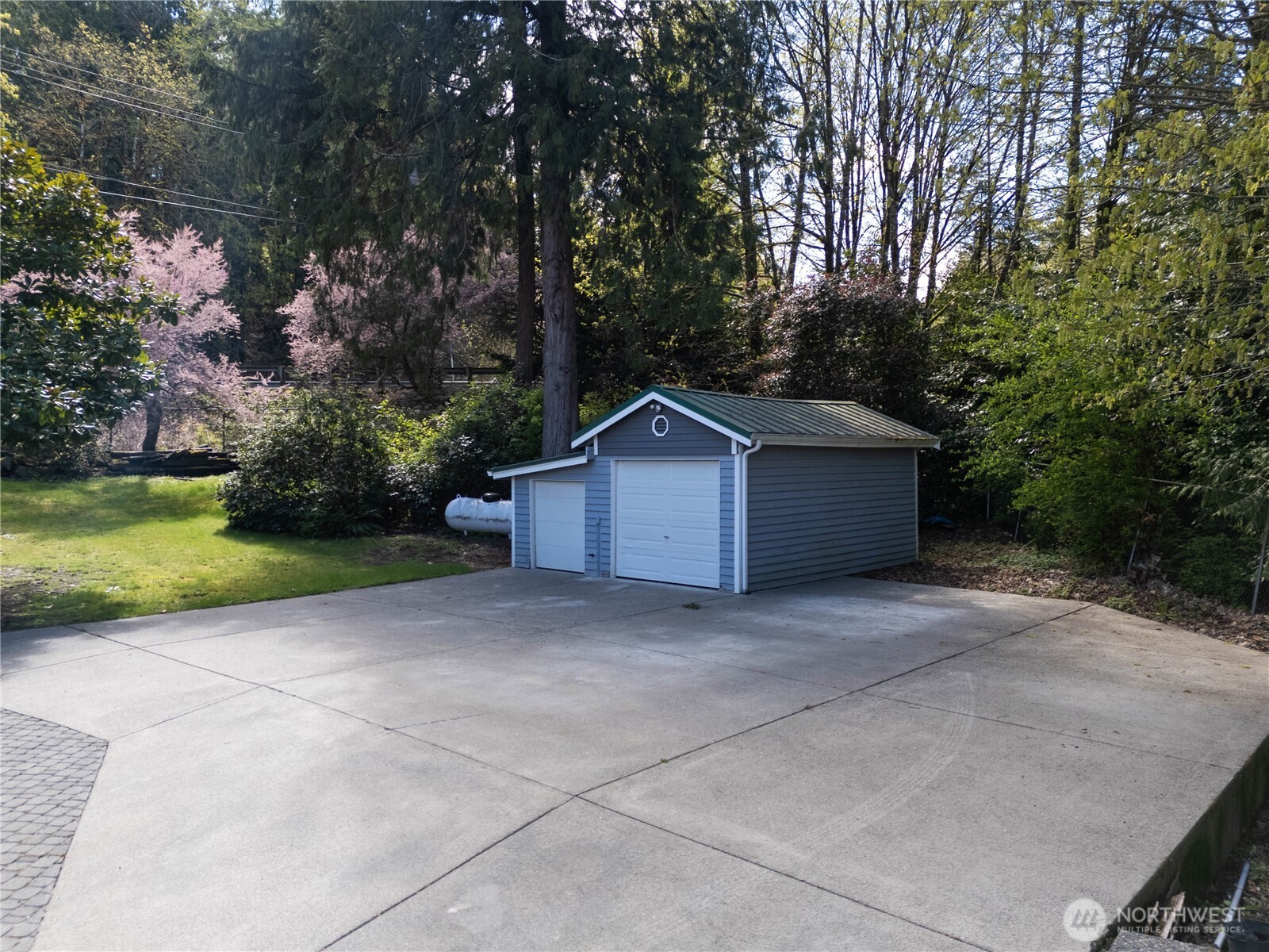 8320 E Grapeview Loop Road Property Photo 6