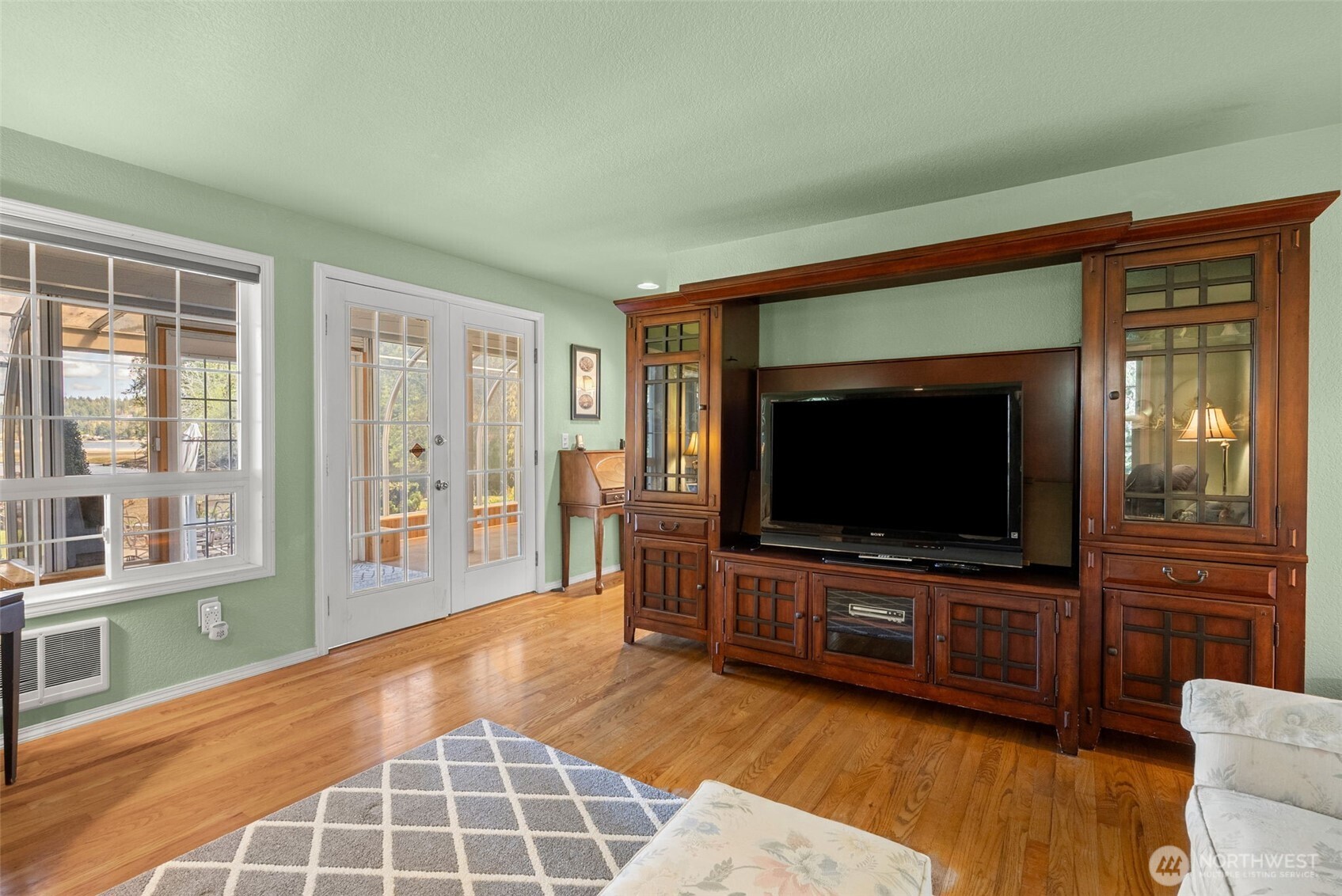 8320 E Grapeview Loop Road Property Photo 13