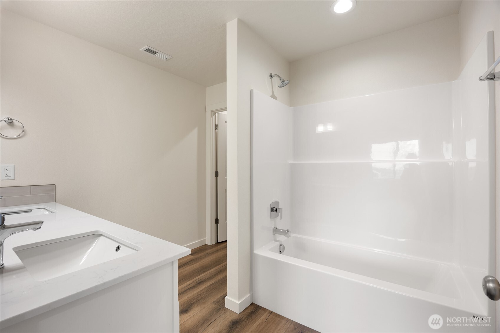 601 Dorsing Street D22 Property Photo 10