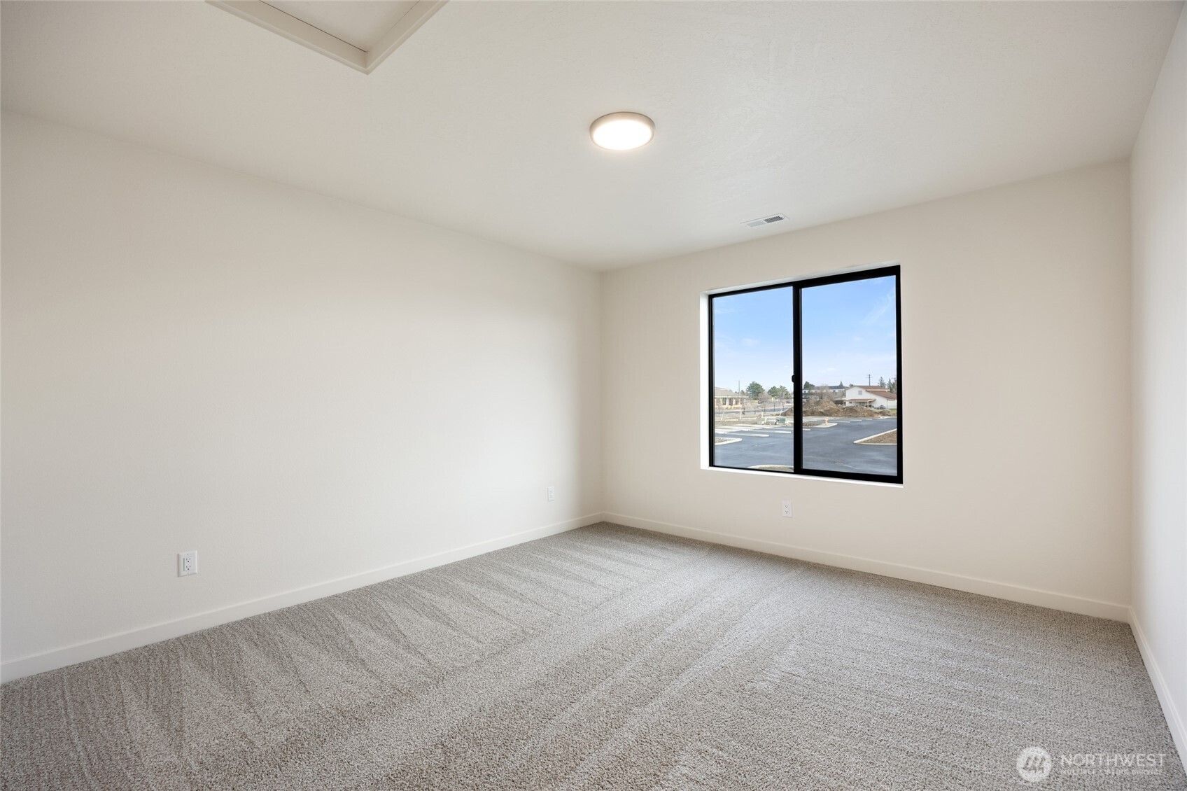 601 Dorsing Street D22 Property Photo 12