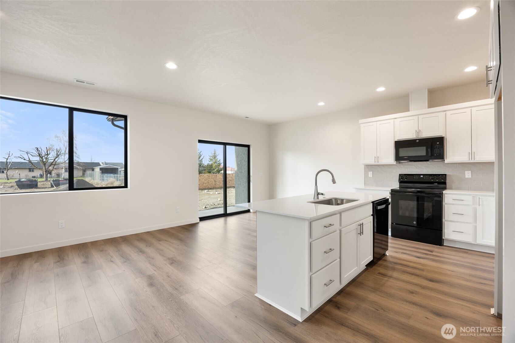 601 Dorsing Street D22 Property Photo 16