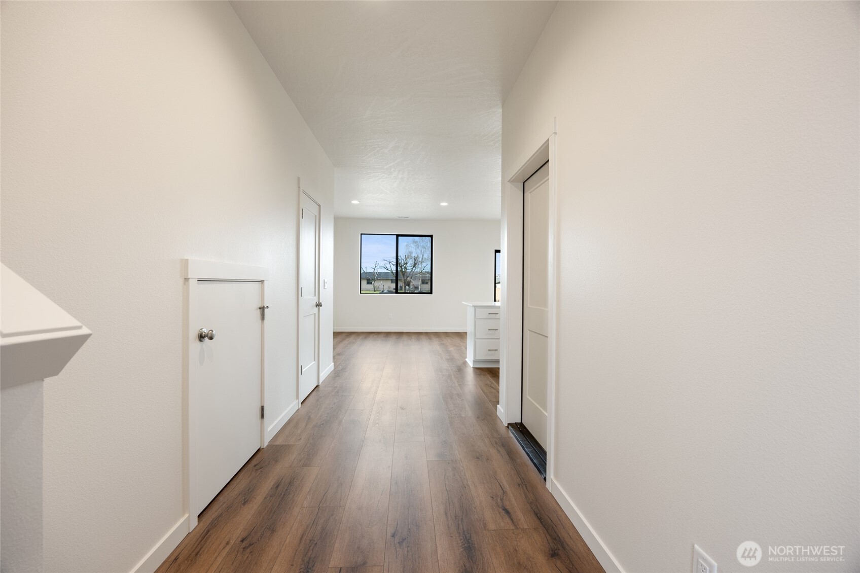 601 Dorsing Street E26 Property Photo 15