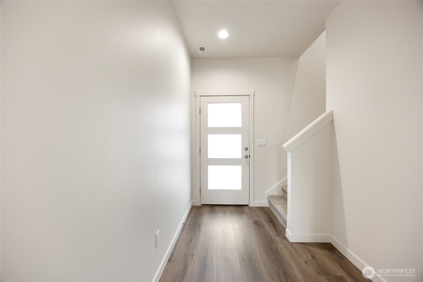 601 Dorsing Street C19 Property Photo 6