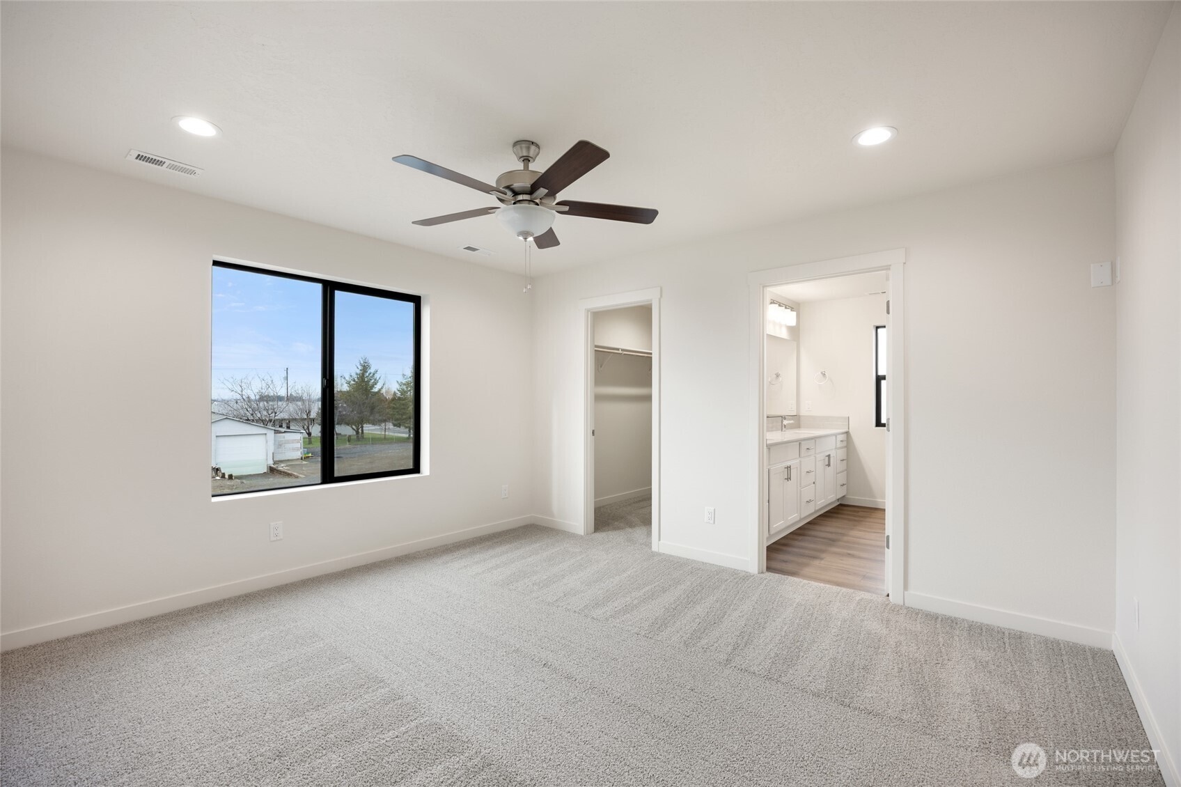 601 Dorsing Street C19 Property Photo 19