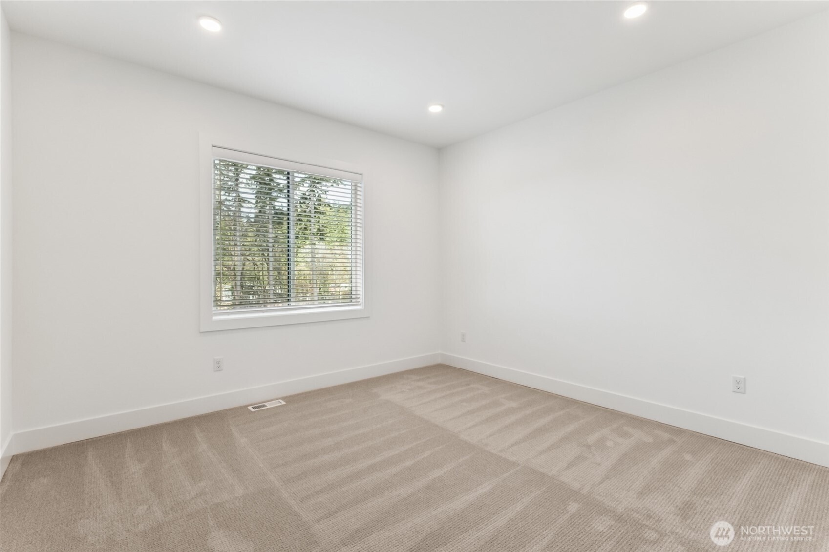 8517 137th Avenue Property Photo 21