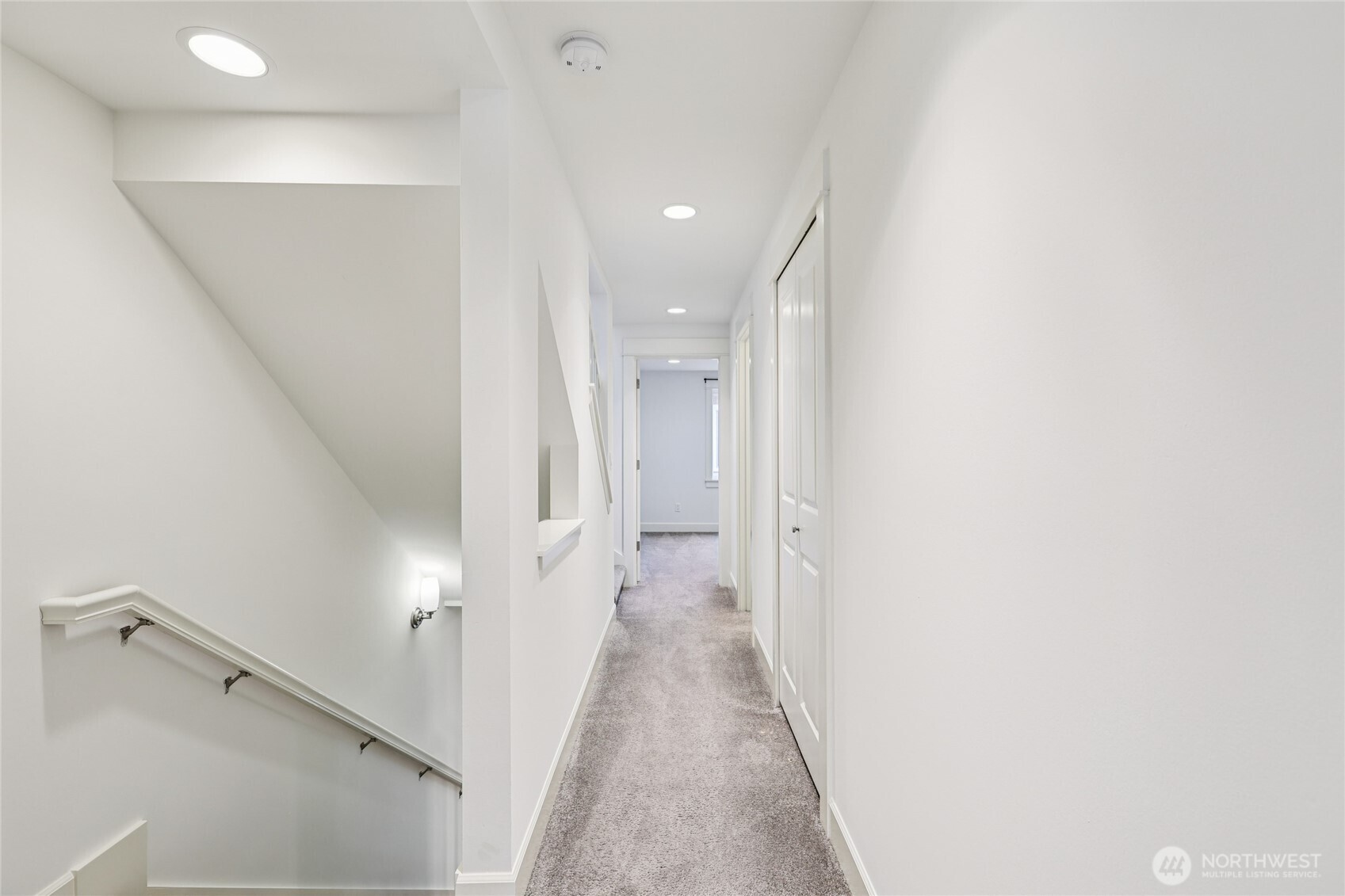 2814 E Spring Street Property Photo 16