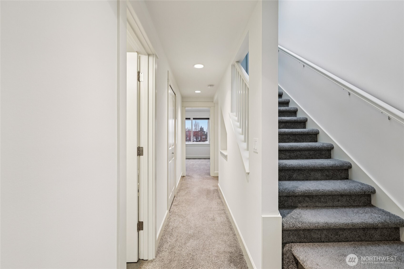 2814 E Spring Street Property Photo 17
