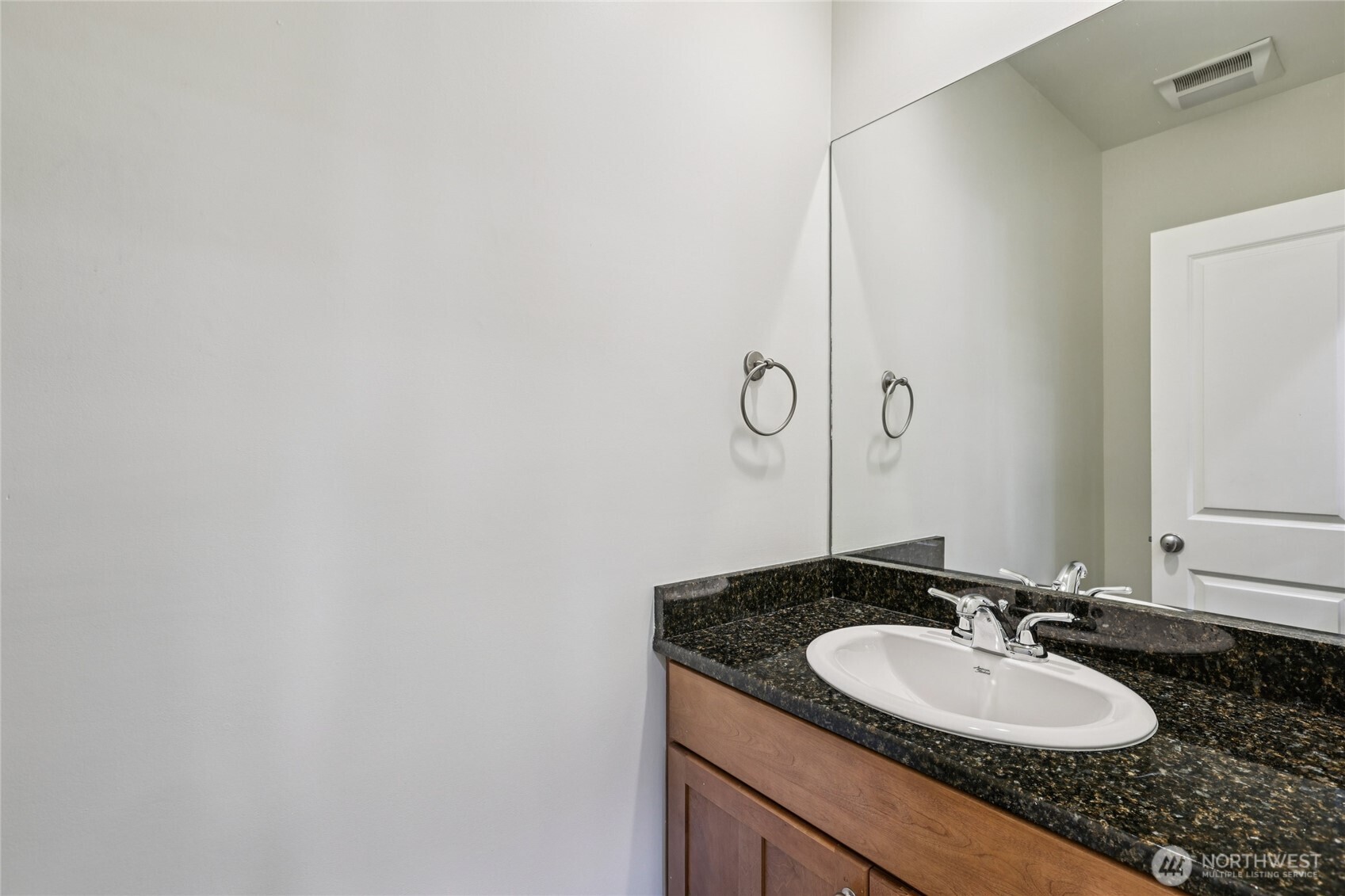 2814 E Spring Street Property Photo 26