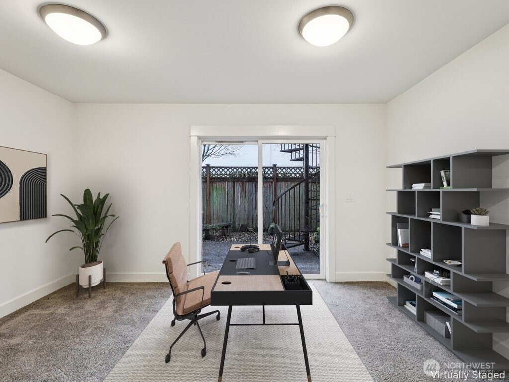 2814 E Spring Street Property Photo 27