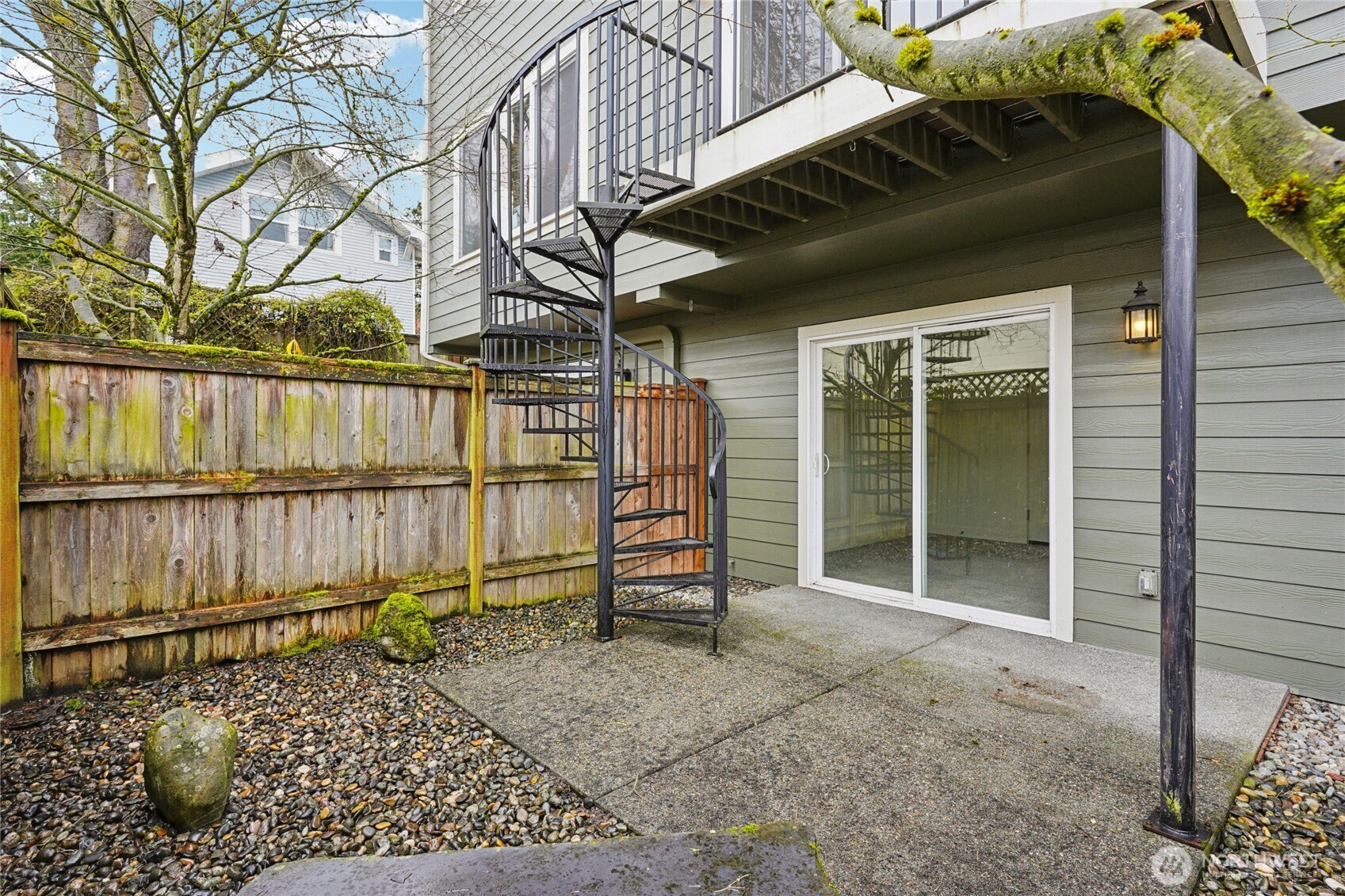 2814 E Spring Street Property Photo 30
