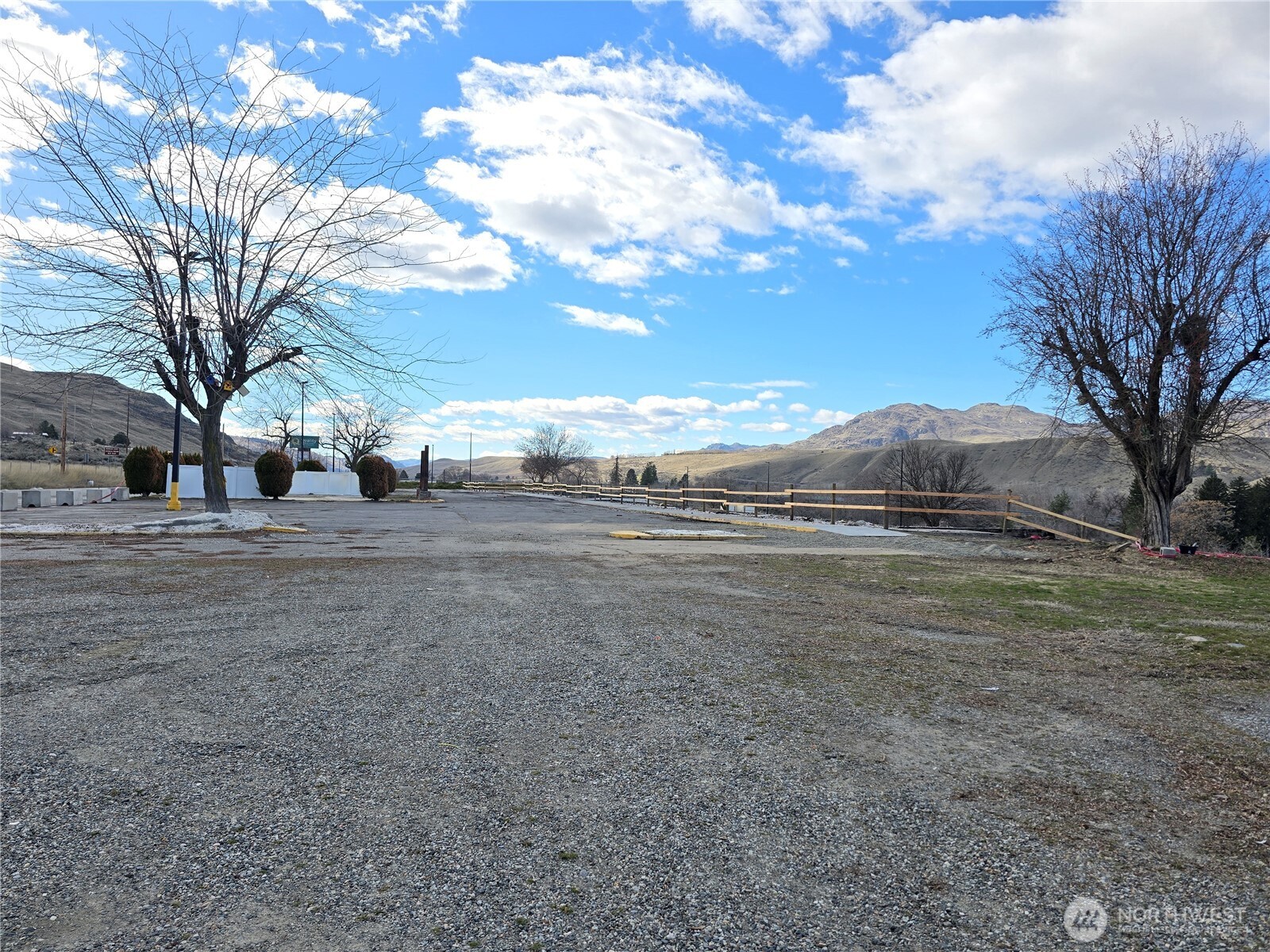 11 Appleway Property Photo 15
