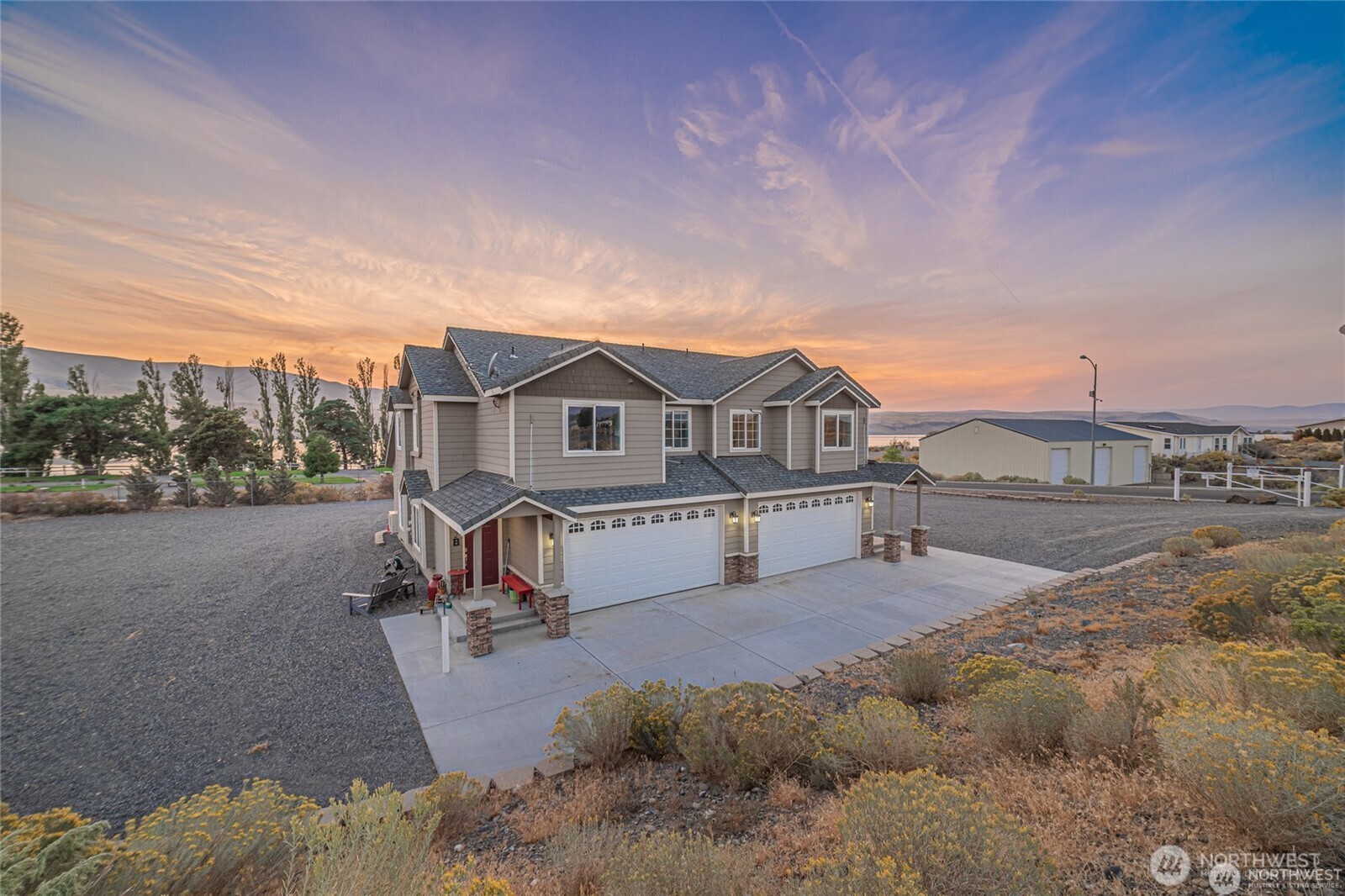 302 Desert Aire Drive A/b Property Photo 22