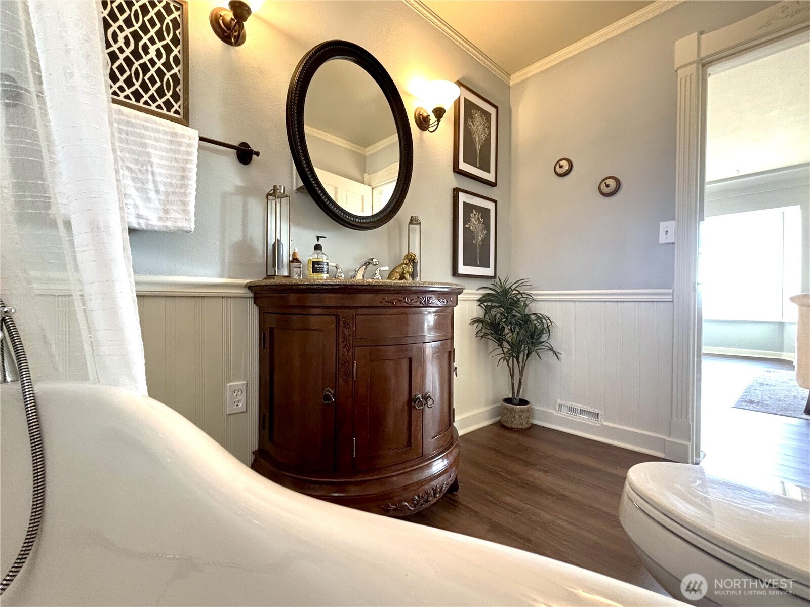 1109 E 31st Street Property Photo 12