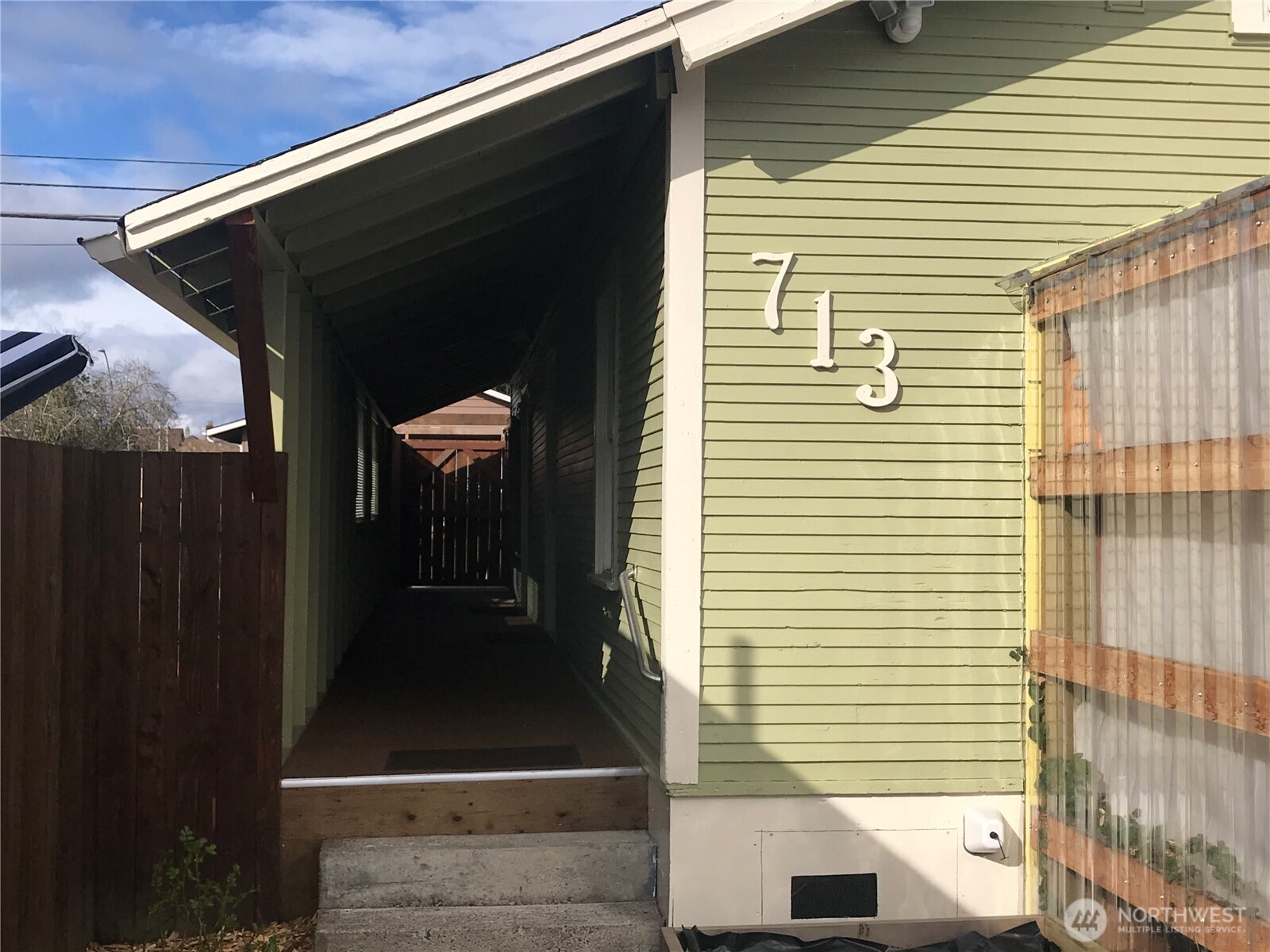 713 N Tower Avenue A/b Property Photo 1
