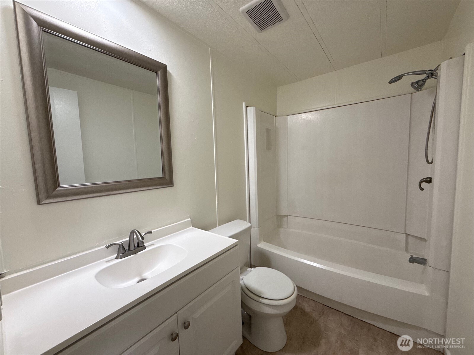 11901 55th Avenue 5 Property Photo 6