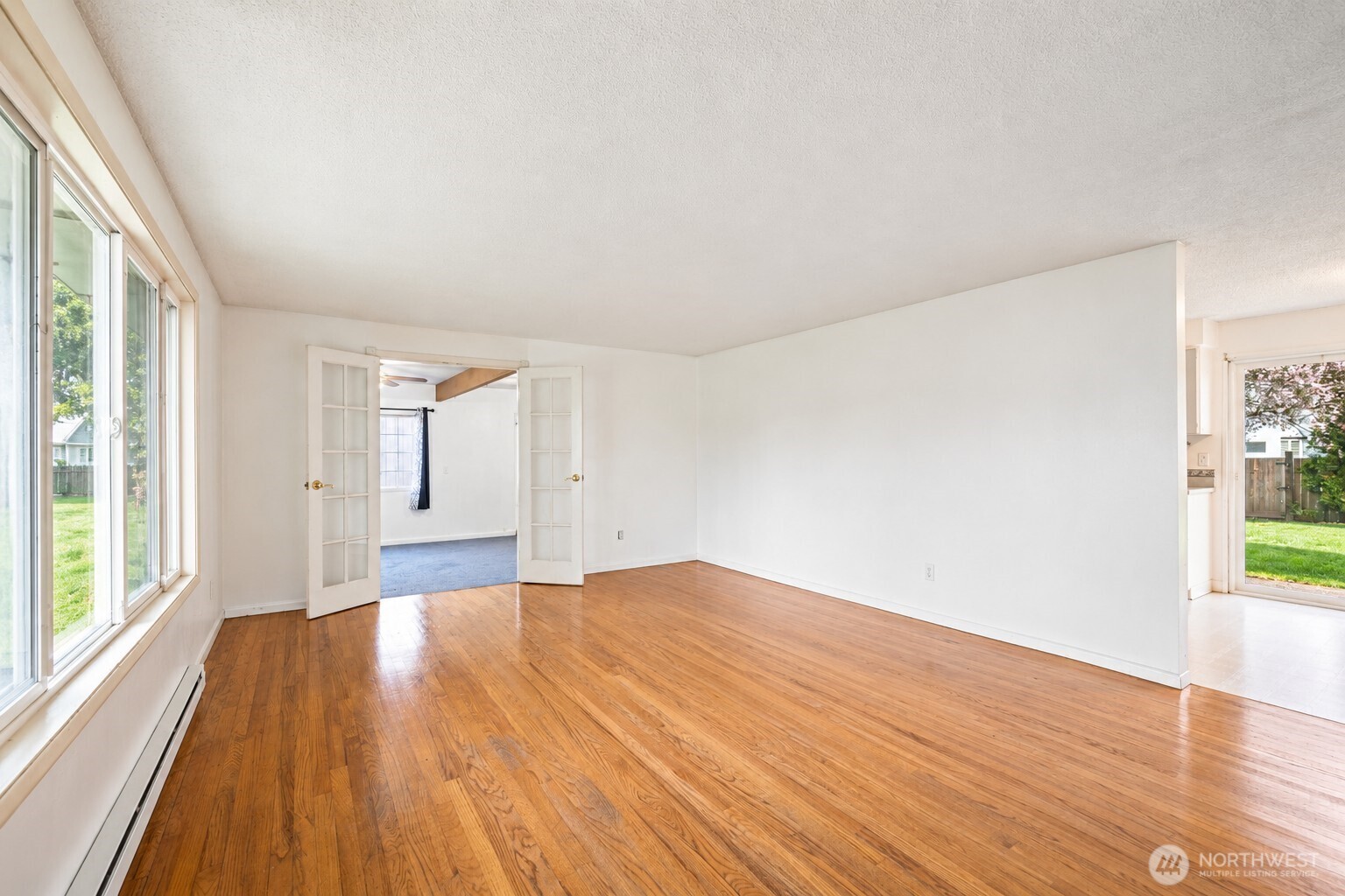 359 Douglas Street Property Photo 4