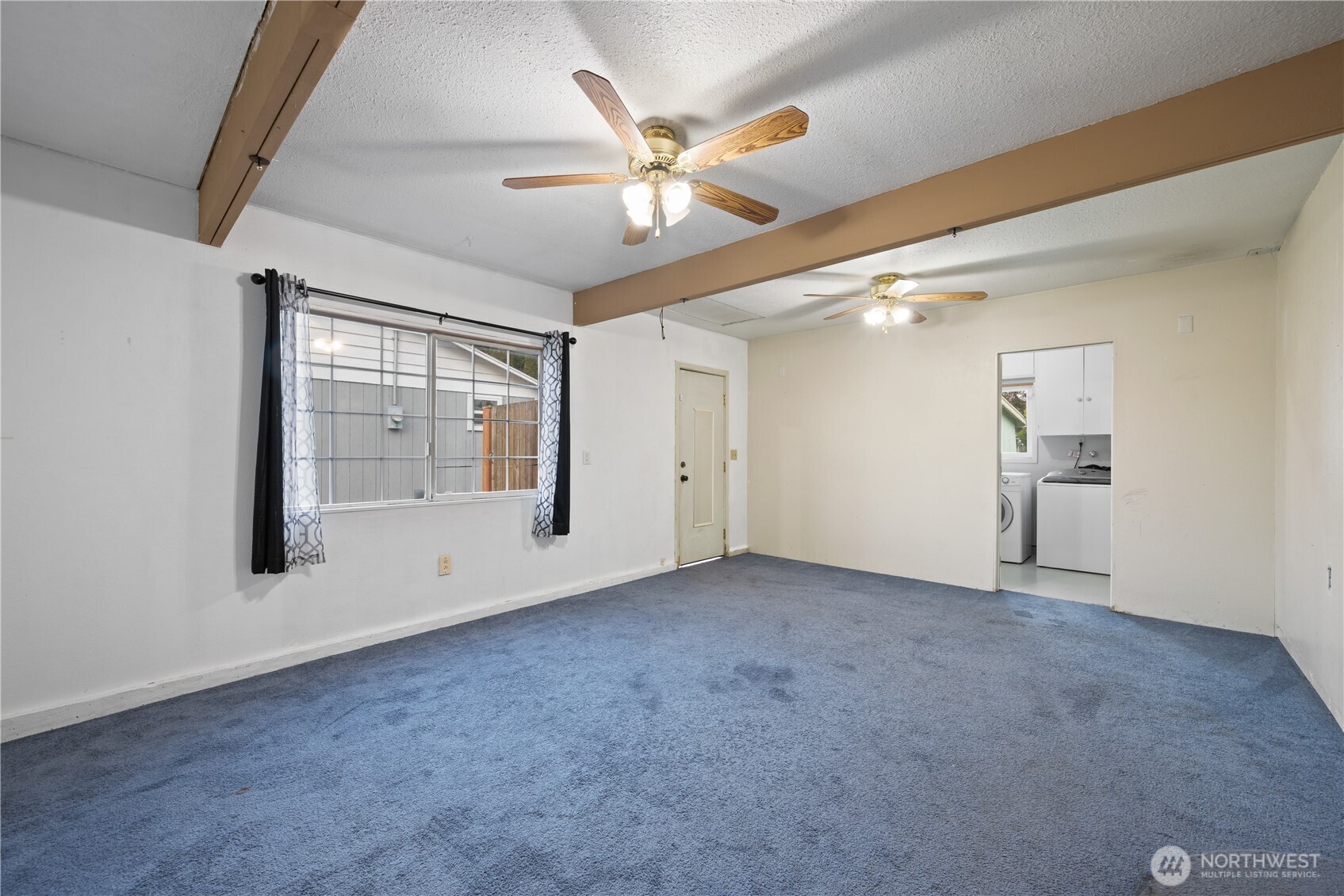 359 Douglas Street Property Photo 9