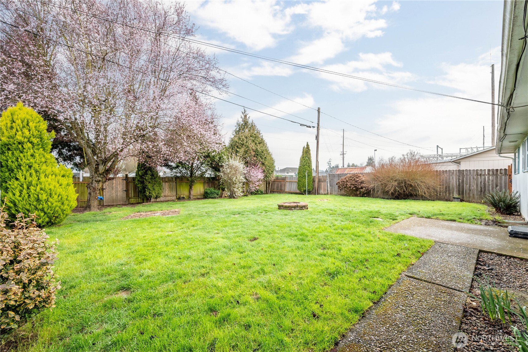359 Douglas Street Property Photo 29