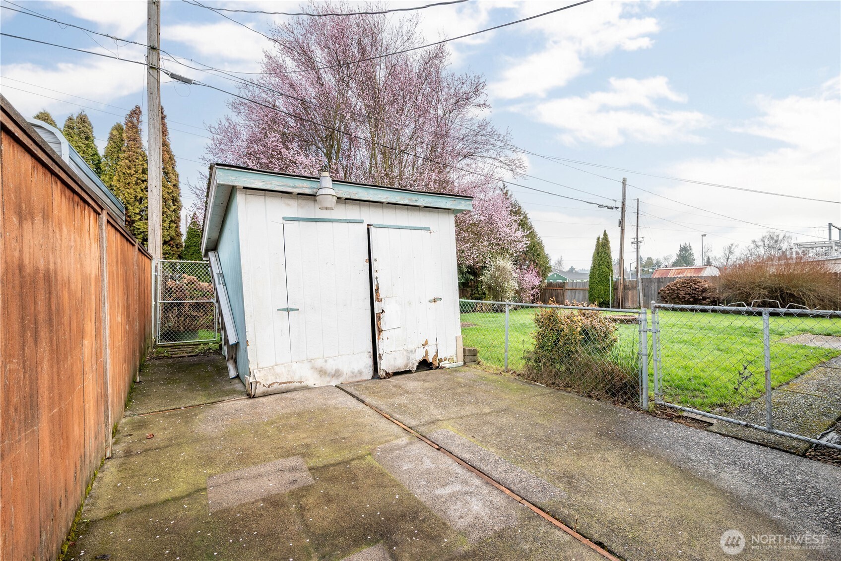 359 Douglas Street Property Photo 30