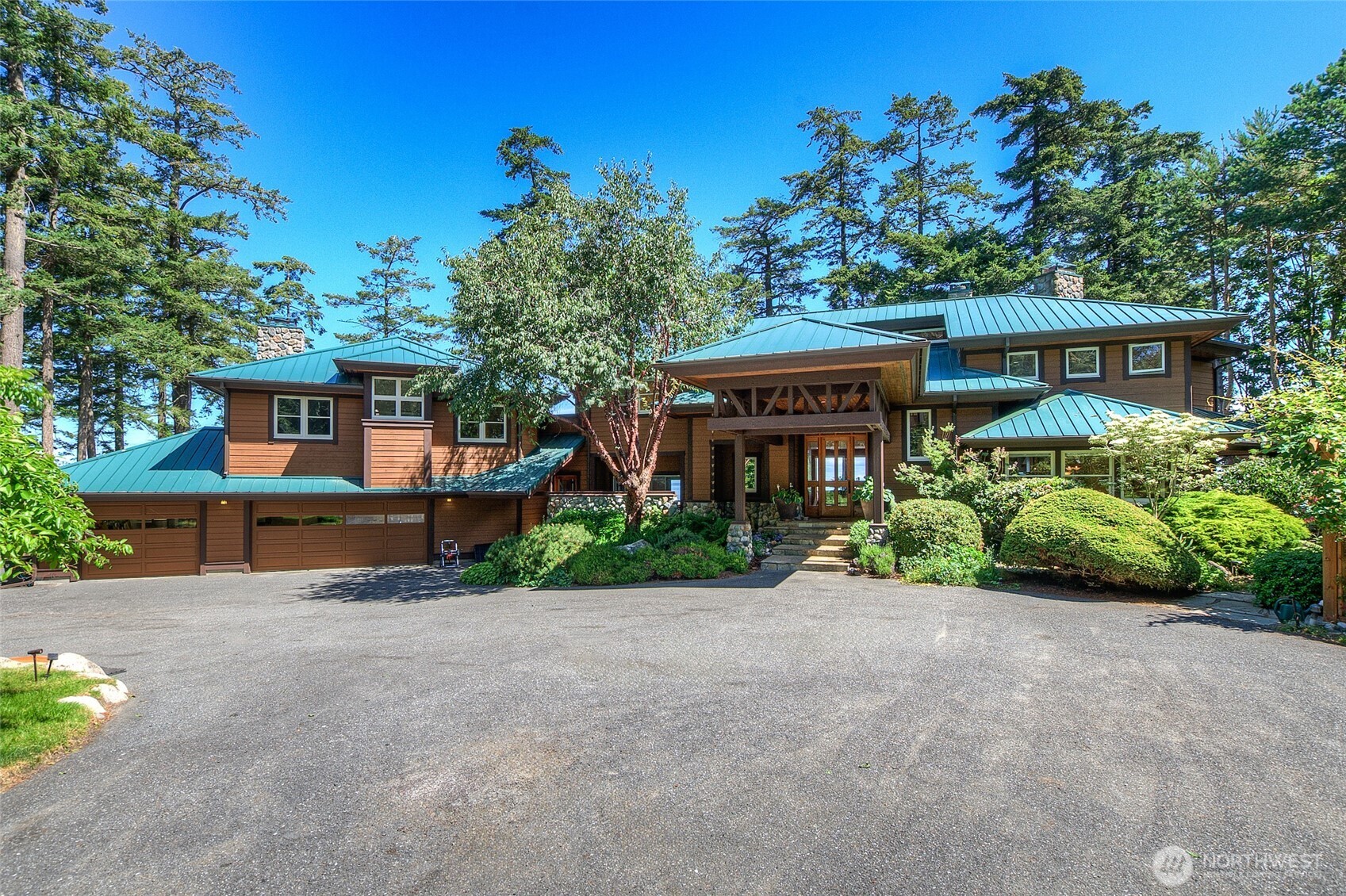 285 Raptor Road Property Photo 4