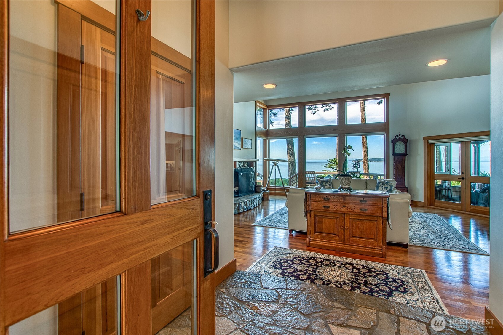 285 Raptor Road Property Photo 5