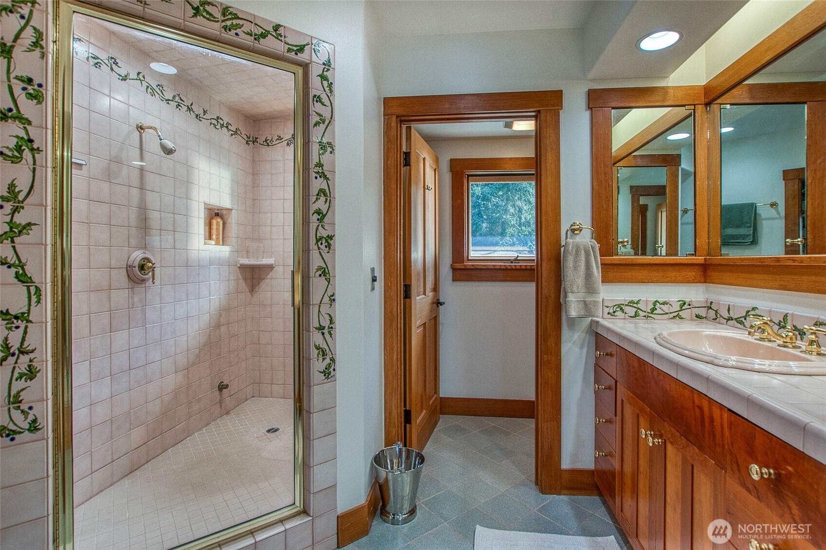 285 Raptor Road Property Photo 14