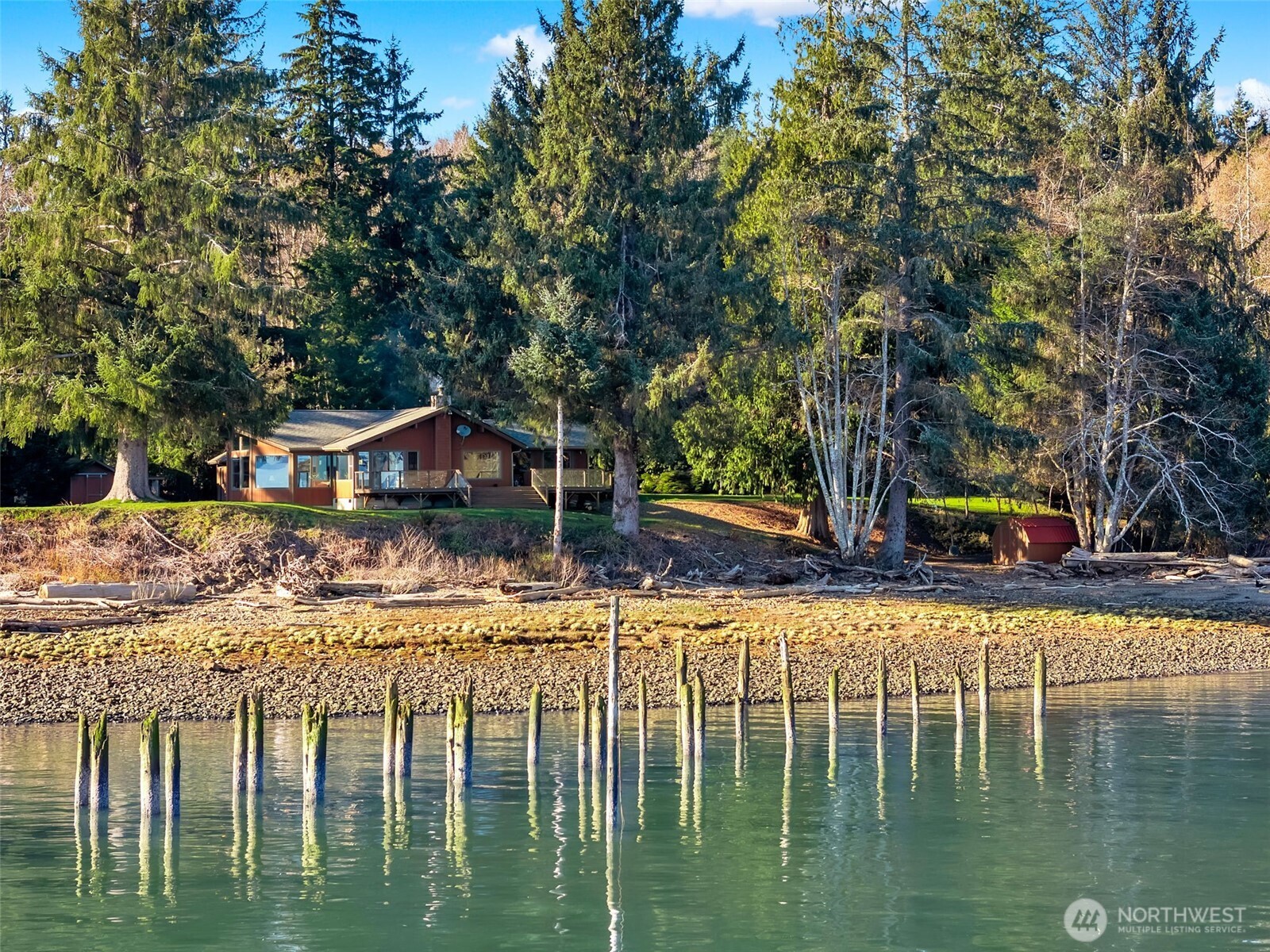 556 State Route 401 Property Photo 4
