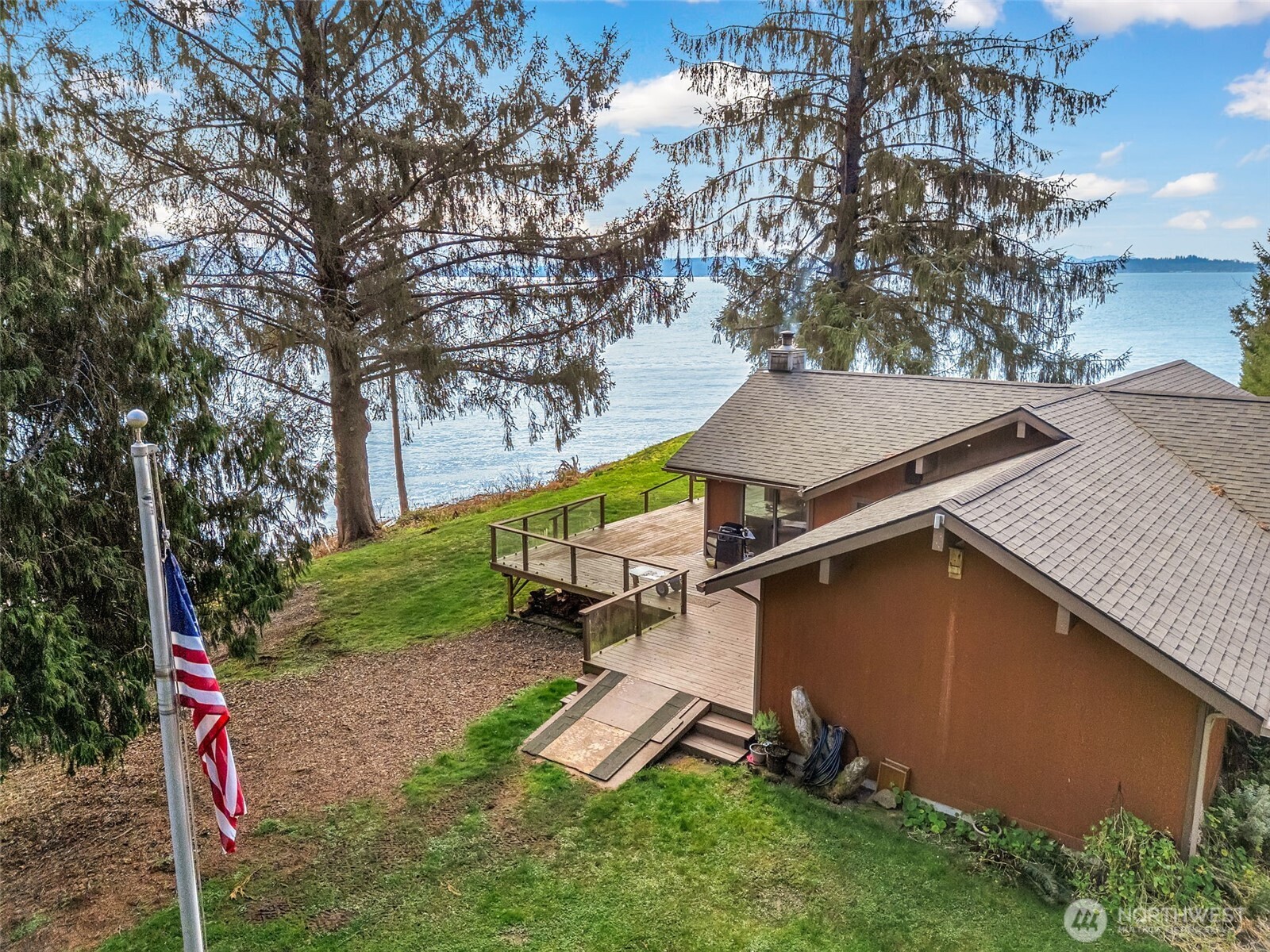 556 State Route 401 Property Photo 5