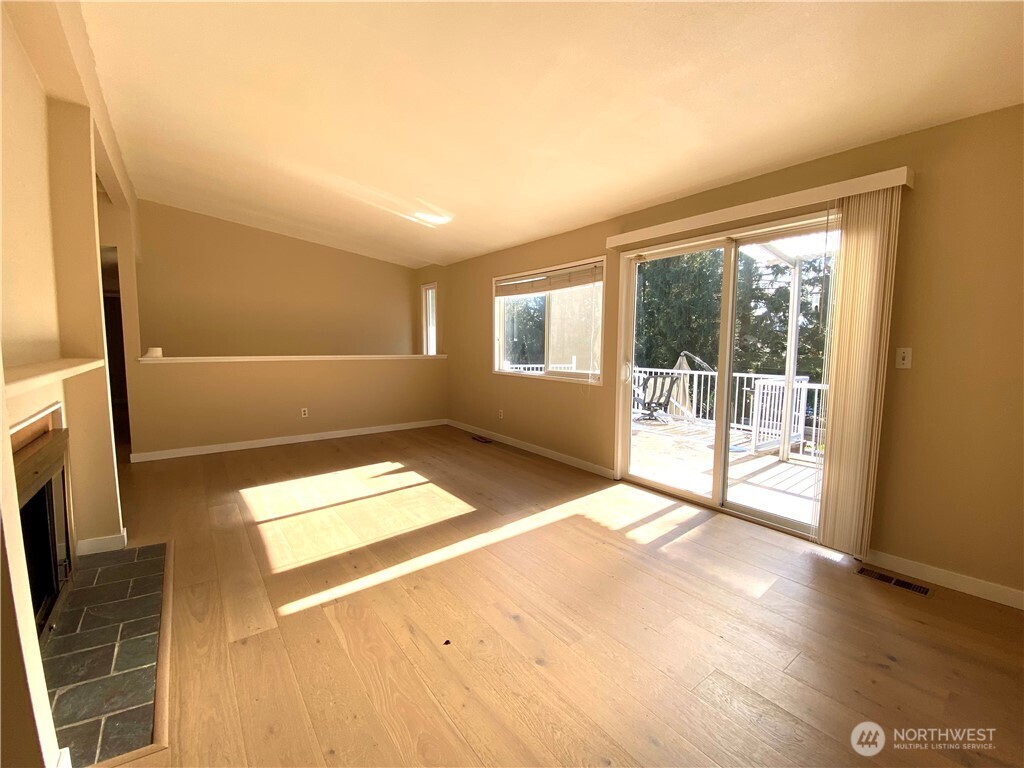 10231 Ne 24th Street Property Photo 6