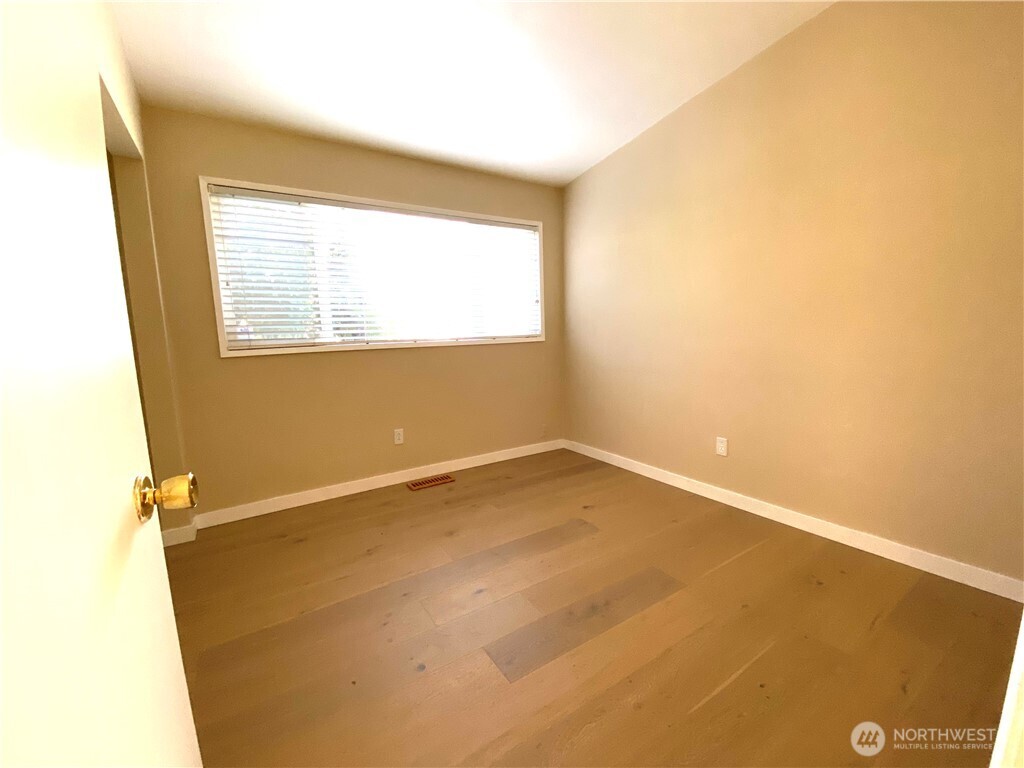 10231 Ne 24th Street Property Photo 8