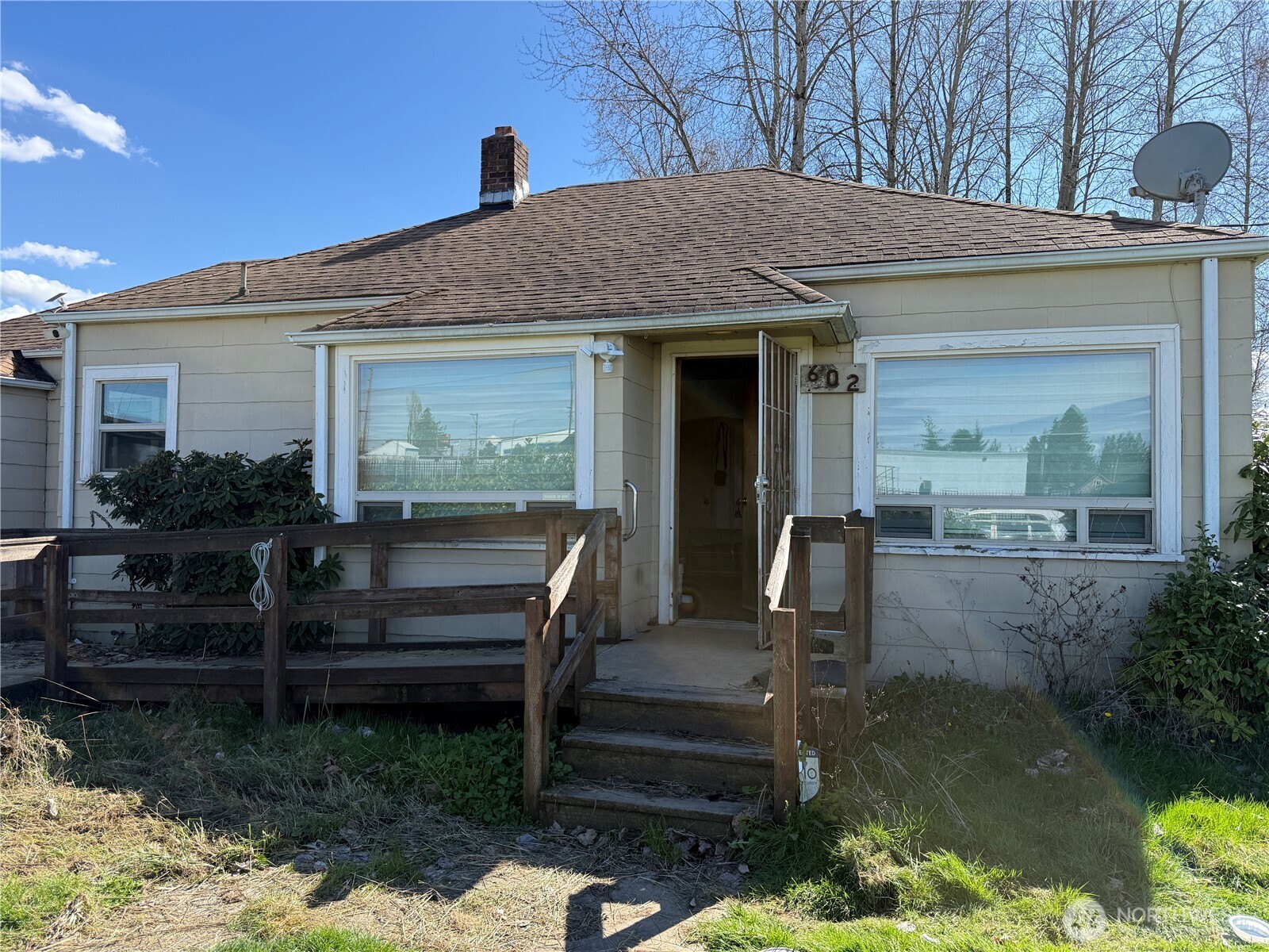 602 E 65th Street Property Photo 3